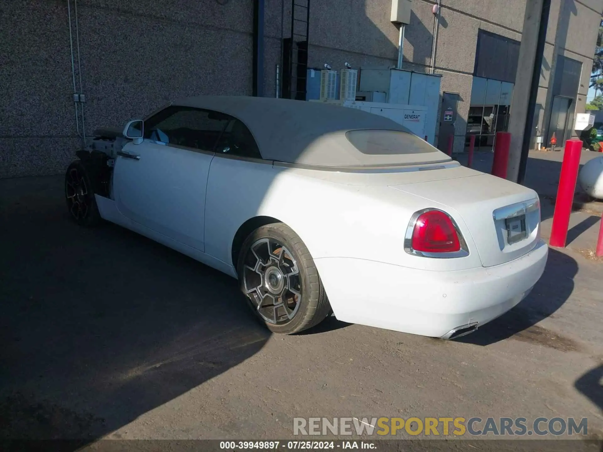 3 Photograph of a damaged car SCA666D56JU107573 ROLLS-ROYCE DAWN 2018