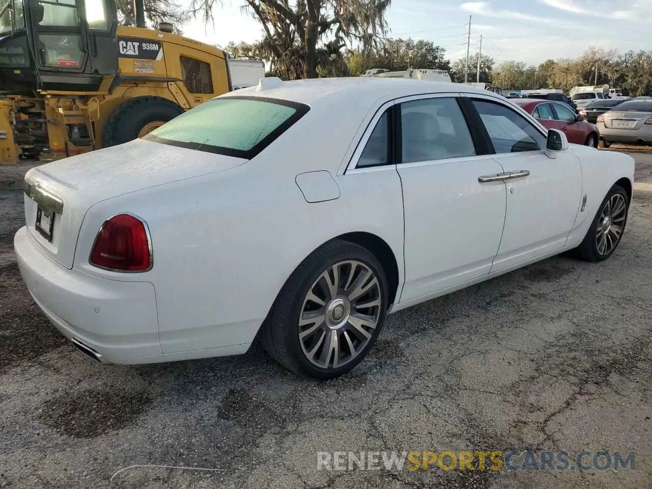 3 Photograph of a damaged car SCAFK4C02LU201085 ROLLS-ROYCE GHOST 2020
