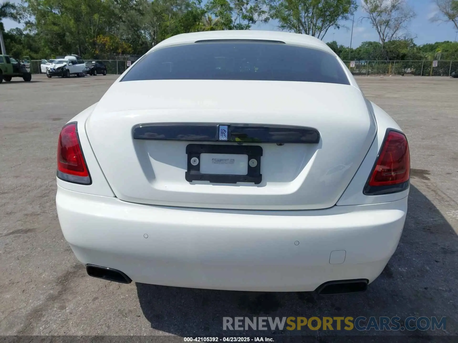 17 Photograph of a damaged car SCAXZ0C09LU200024 ROLLS-ROYCE WRAITH 2020