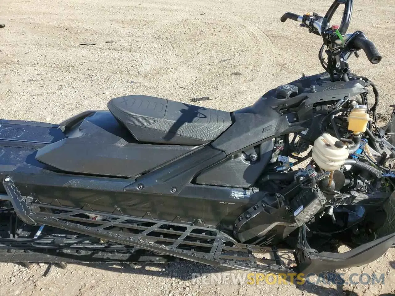 5 Photograph of a damaged car 2BPSTJMA1MV000438 SKI DOO SNOWMOBILE 2021