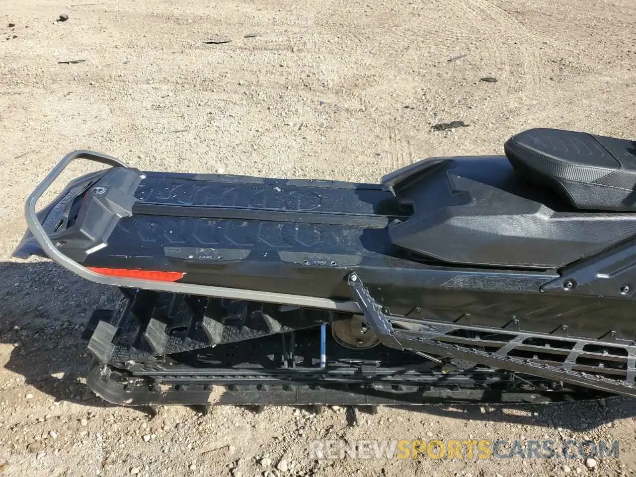 6 Photograph of a damaged car 2BPSTJMA1MV000438 SKI DOO SNOWMOBILE 2021