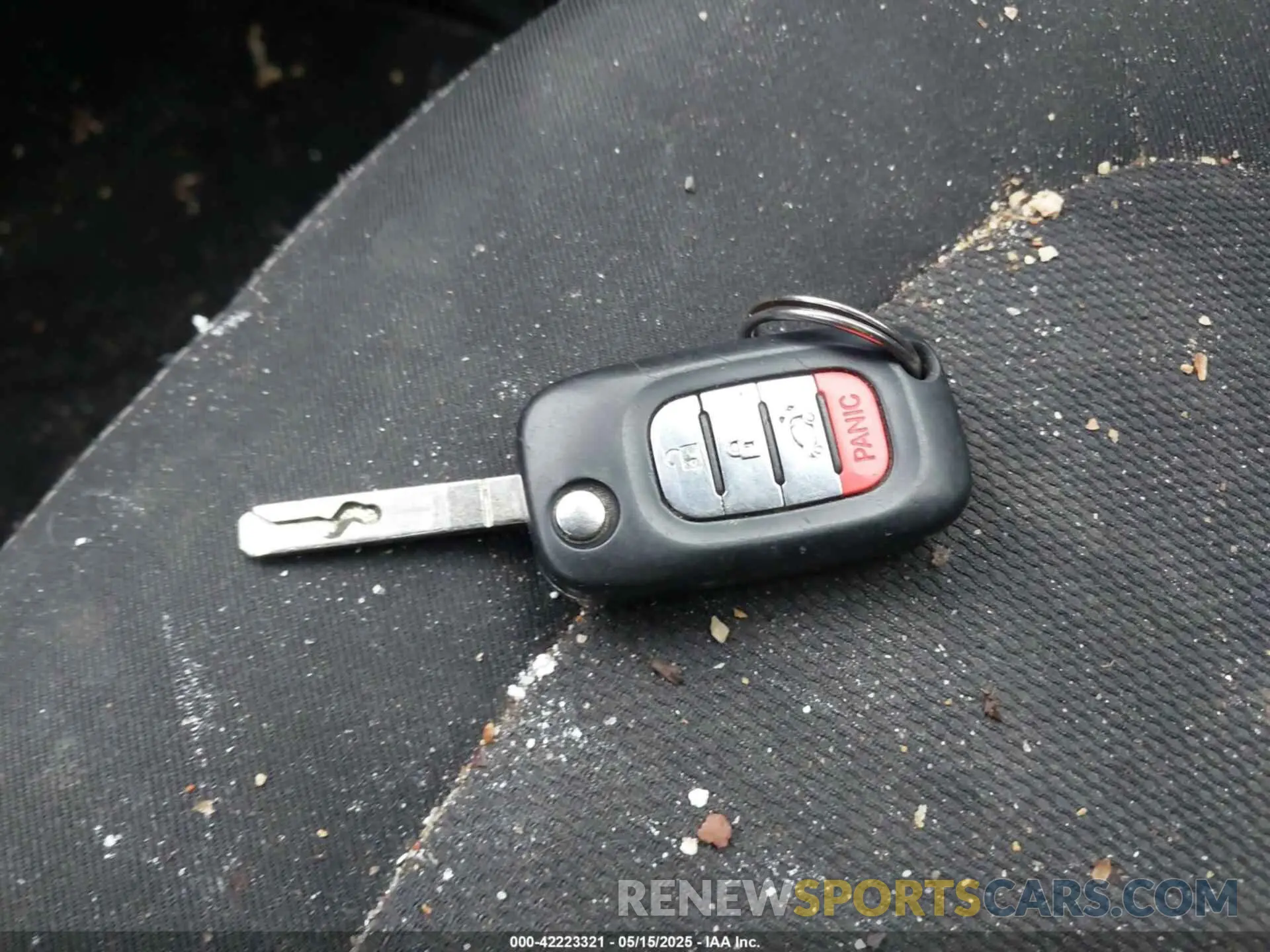 9 Photograph of a damaged car WMEFJ9BA1KK375602 SMART EQ FORTWO 2019