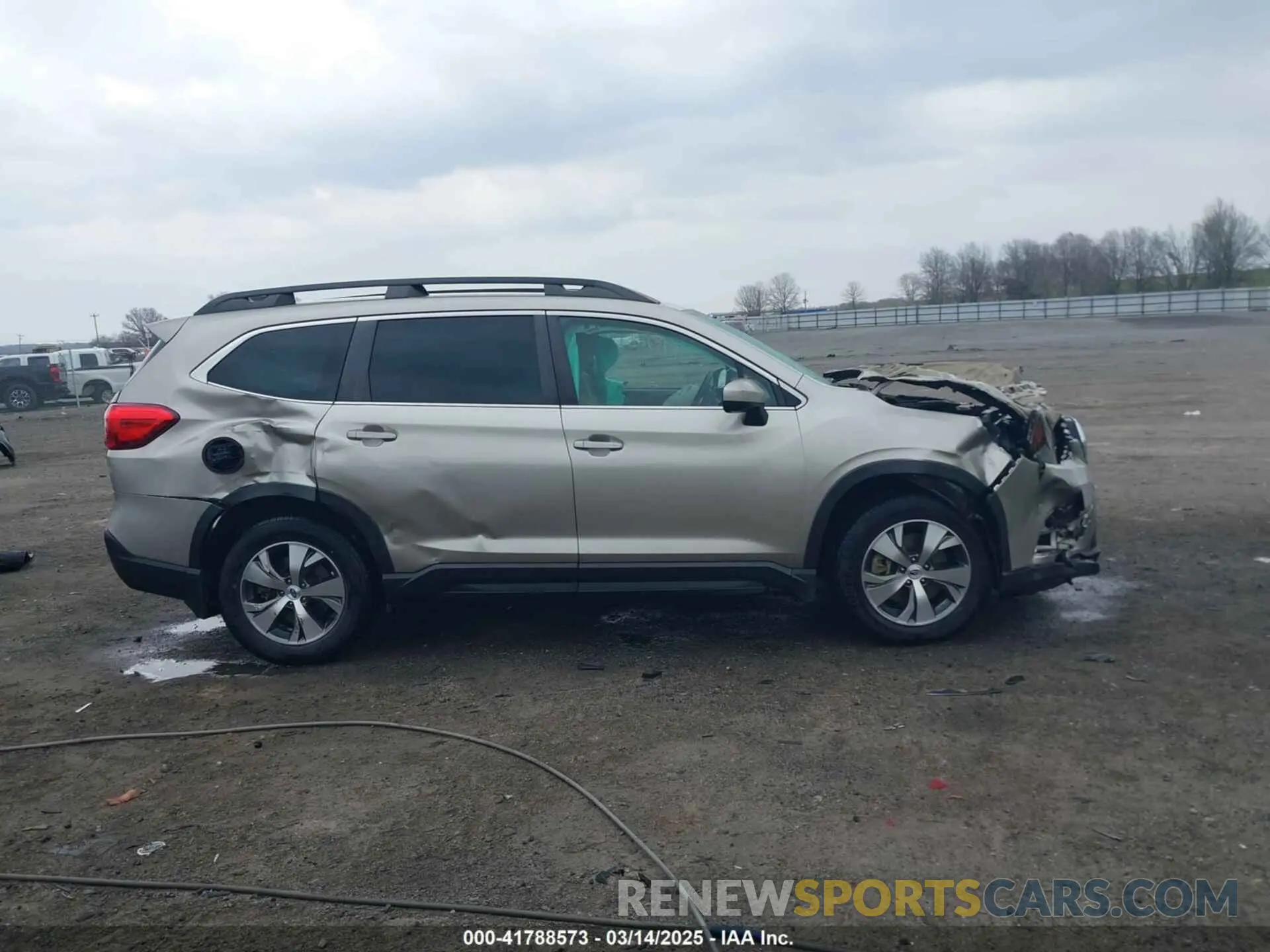 13 Photograph of a damaged car 4S4WMACD8K3489778 SUBARU ASCENT 2019