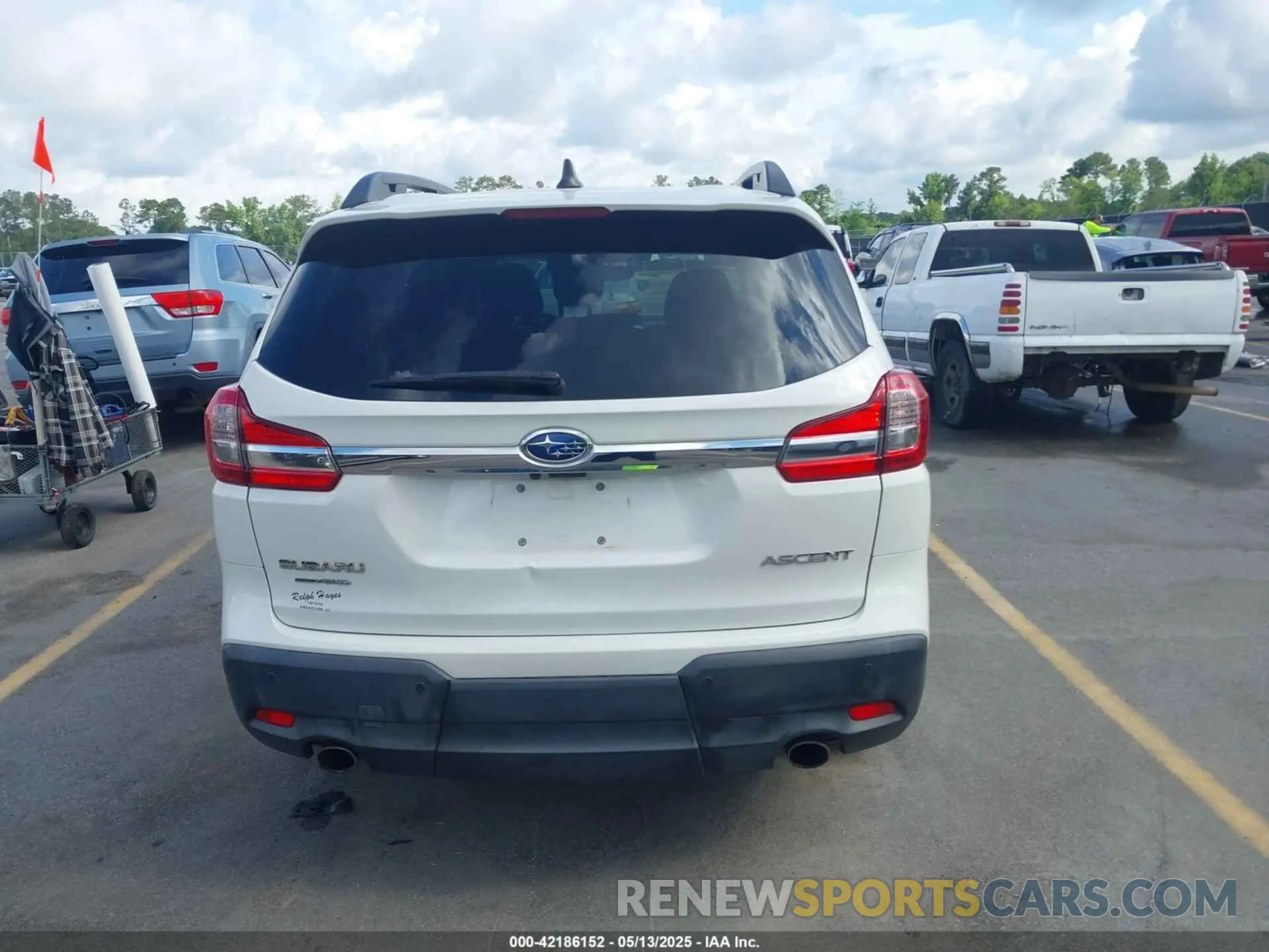 16 Photograph of a damaged car 4S4WMACD9K3428066 SUBARU ASCENT 2019