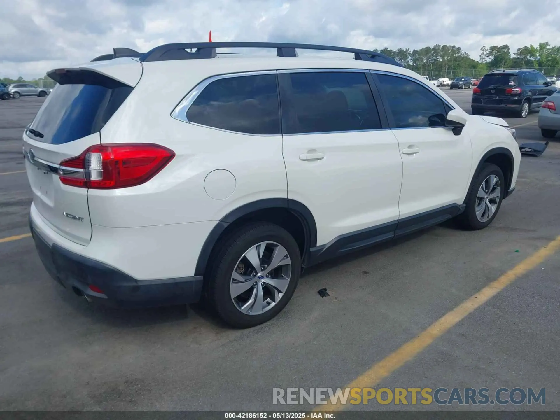 4 Photograph of a damaged car 4S4WMACD9K3428066 SUBARU ASCENT 2019