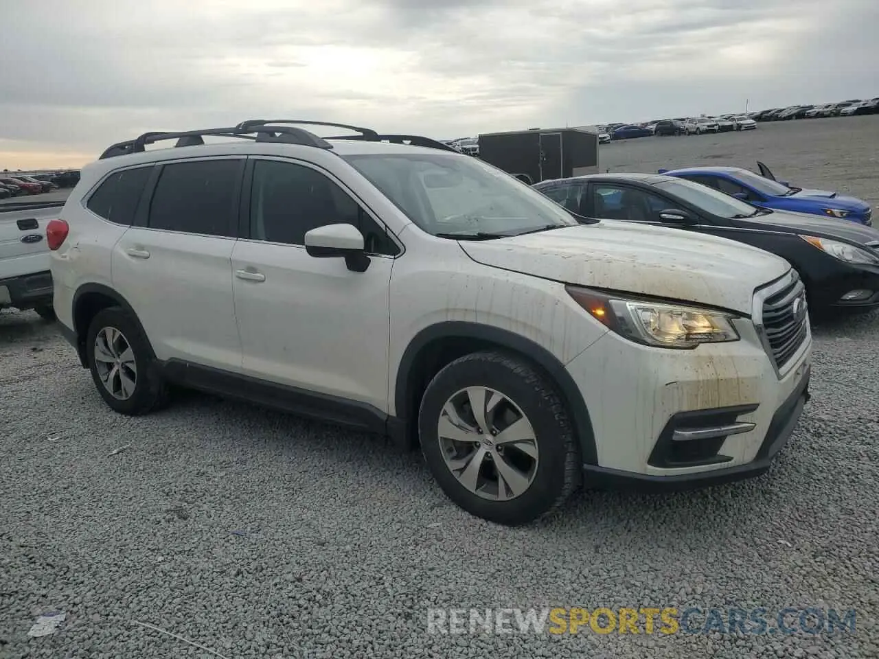 4 Photograph of a damaged car 4S4WMAFD5K3438573 SUBARU ASCENT 2019
