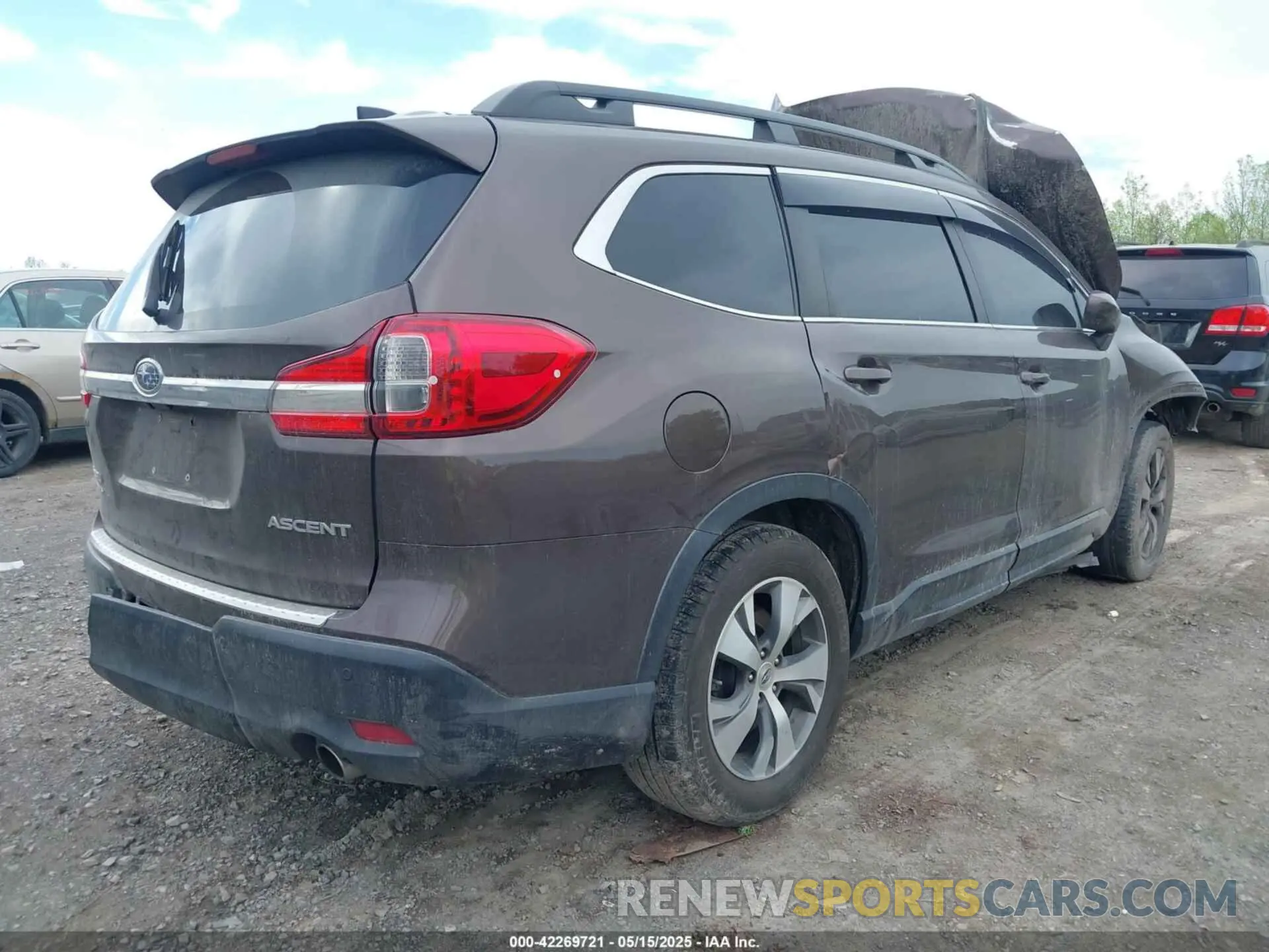 4 Photograph of a damaged car 4S4WMAFD6K3431745 SUBARU ASCENT 2019