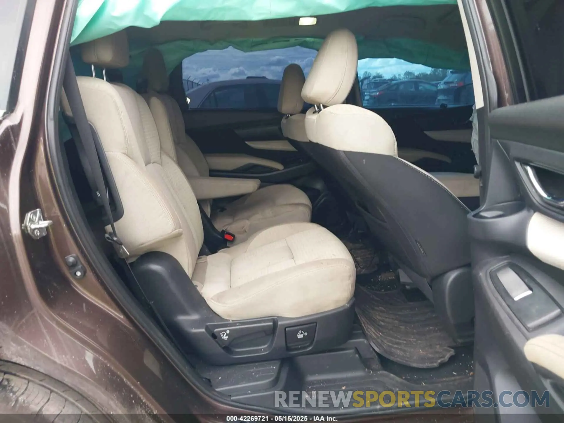 8 Photograph of a damaged car 4S4WMAFD6K3431745 SUBARU ASCENT 2019