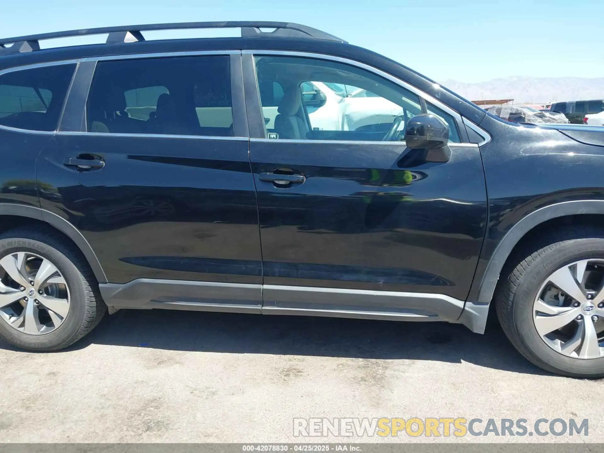 13 Photograph of a damaged car 4S4WMAFD7K3404604 SUBARU ASCENT 2019