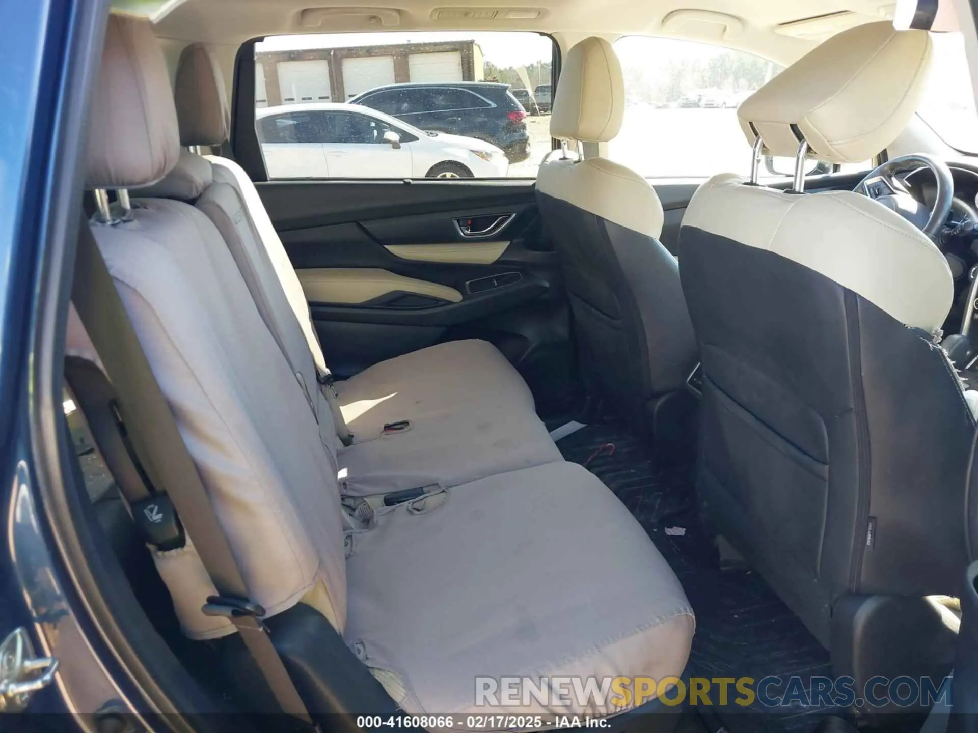 8 Photograph of a damaged car 4S4WMAJD2K3458870 SUBARU ASCENT 2019