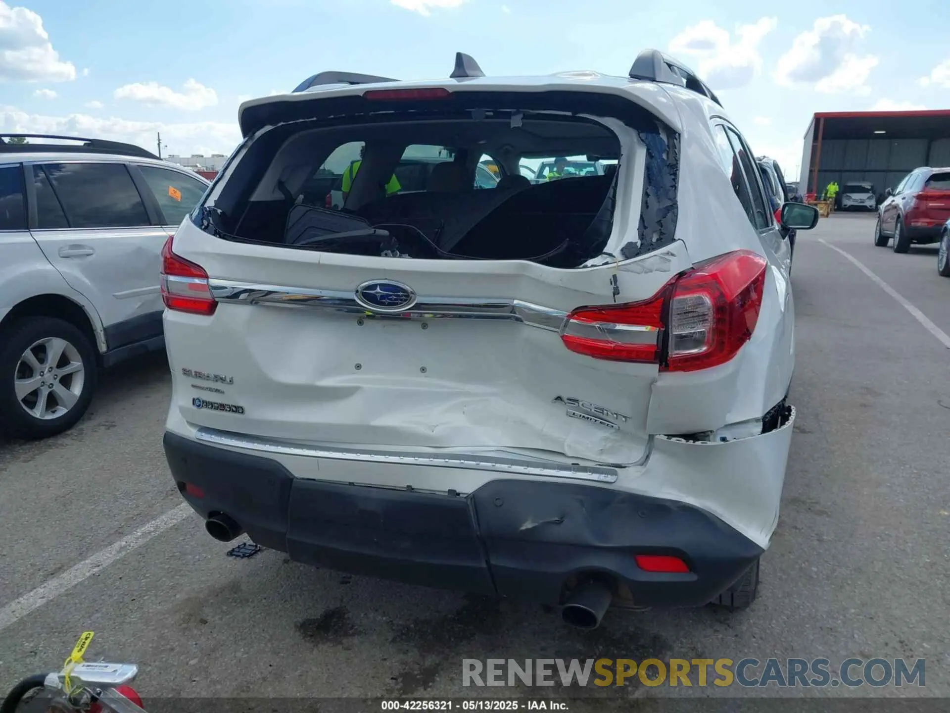18 Photograph of a damaged car 4S4WMAPD2K3411328 SUBARU ASCENT 2019