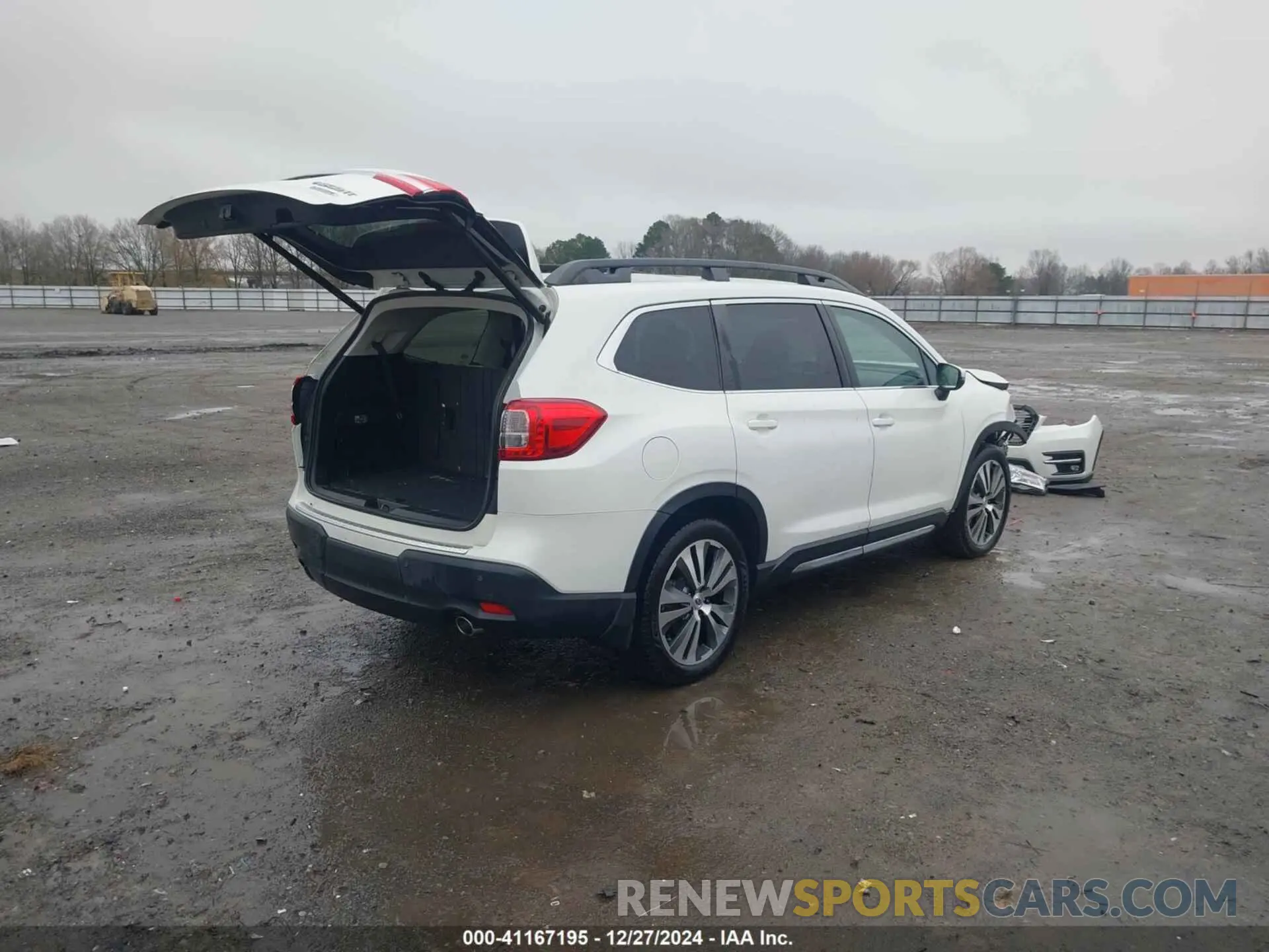 4 Photograph of a damaged car 4S4WMAPD2K3483369 SUBARU ASCENT 2019
