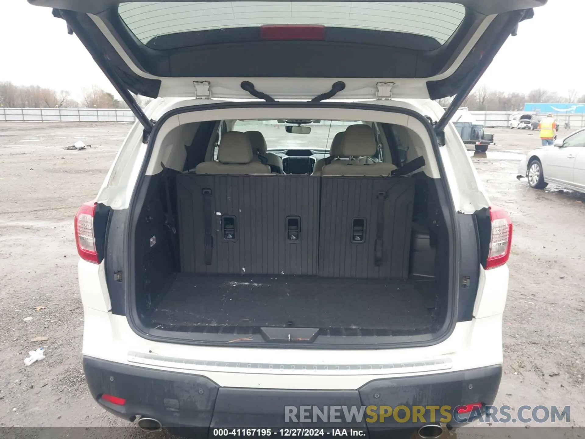 8 Photograph of a damaged car 4S4WMAPD2K3483369 SUBARU ASCENT 2019