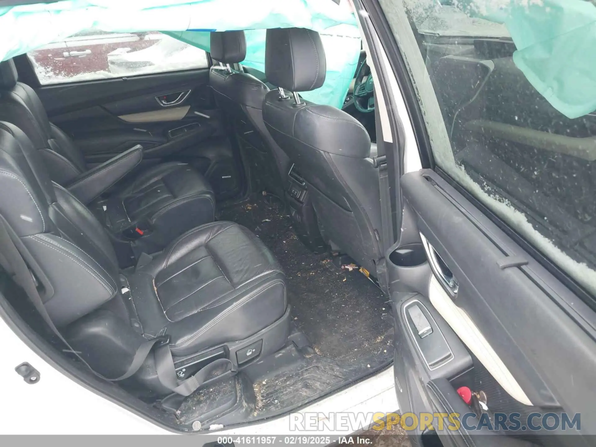8 Photograph of a damaged car 4S4WMAPD6K3417102 SUBARU ASCENT 2019