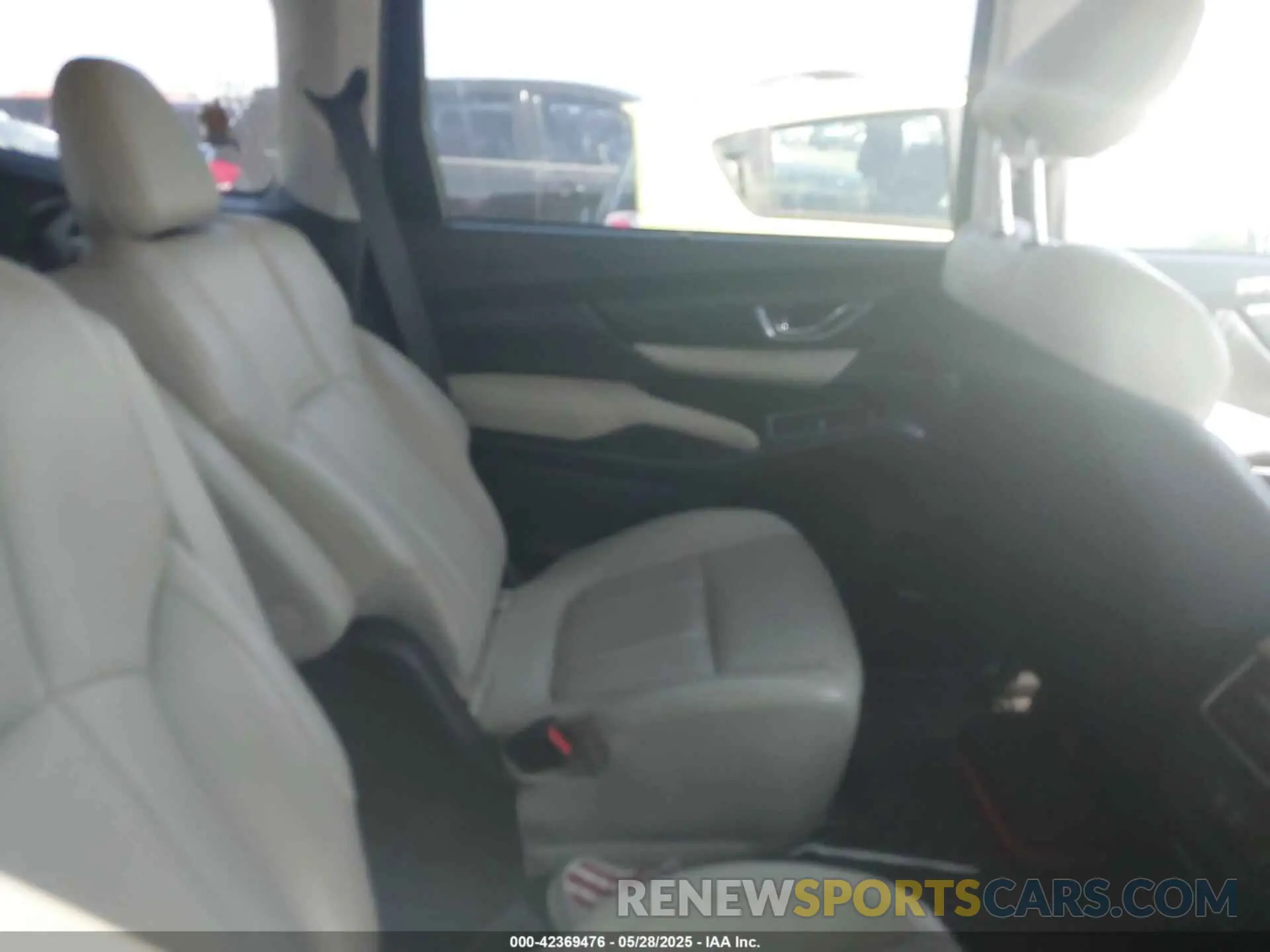 8 Photograph of a damaged car 4S4WMAPDXK3475455 SUBARU ASCENT 2019