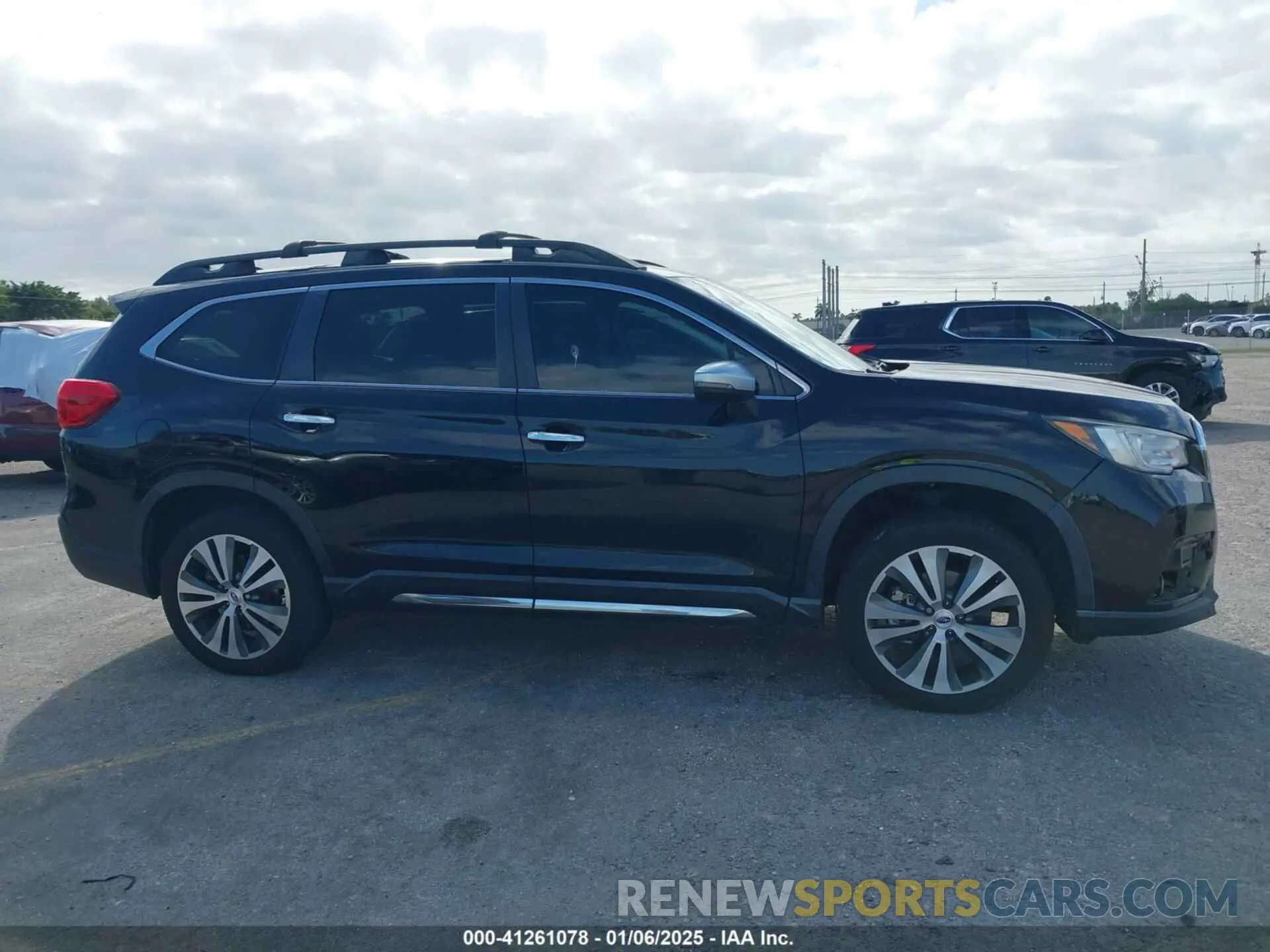 14 Photograph of a damaged car 4S4WMARD0K3421790 SUBARU ASCENT 2019
