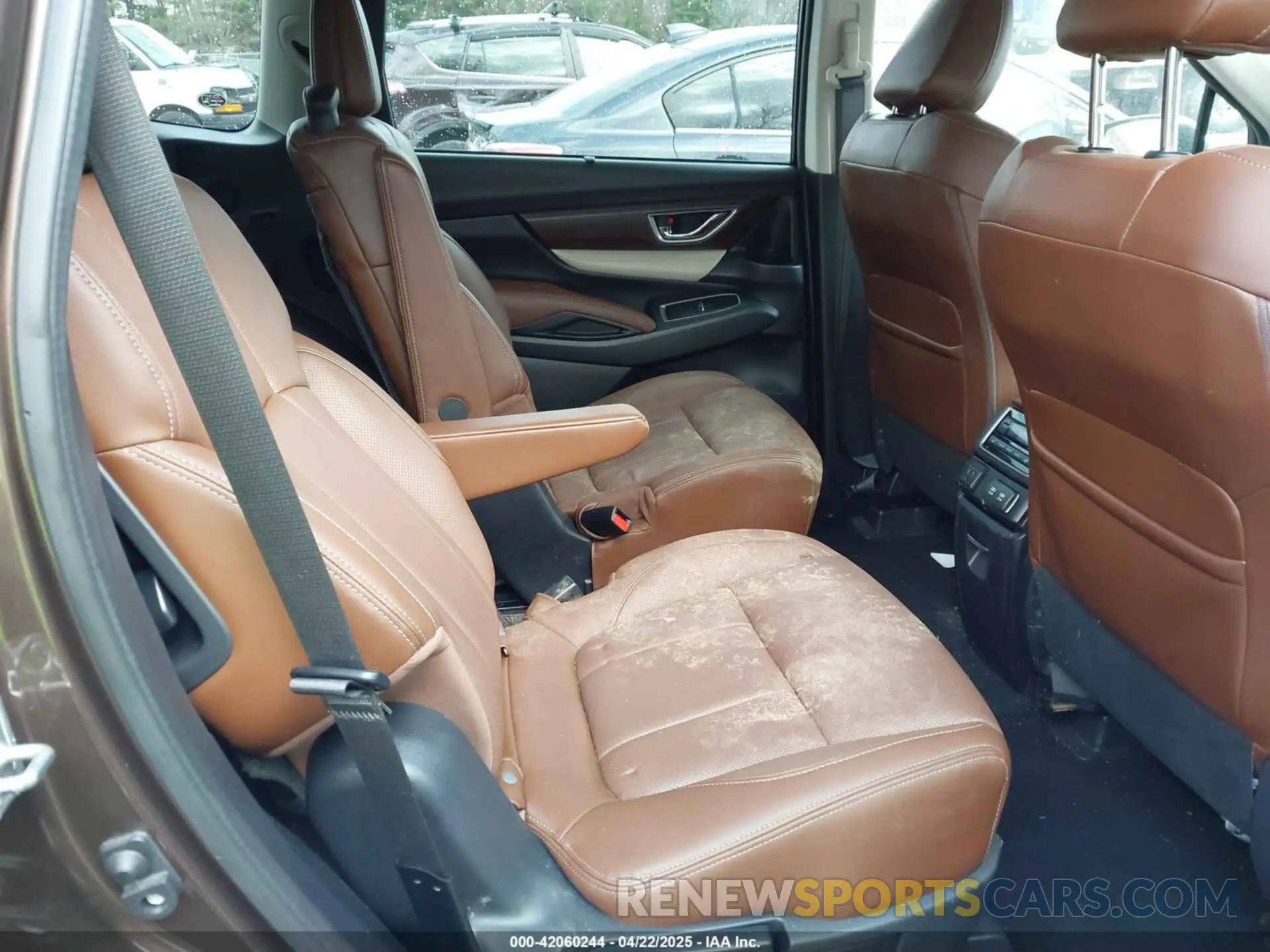 8 Photograph of a damaged car 4S4WMARD2K3418762 SUBARU ASCENT 2019
