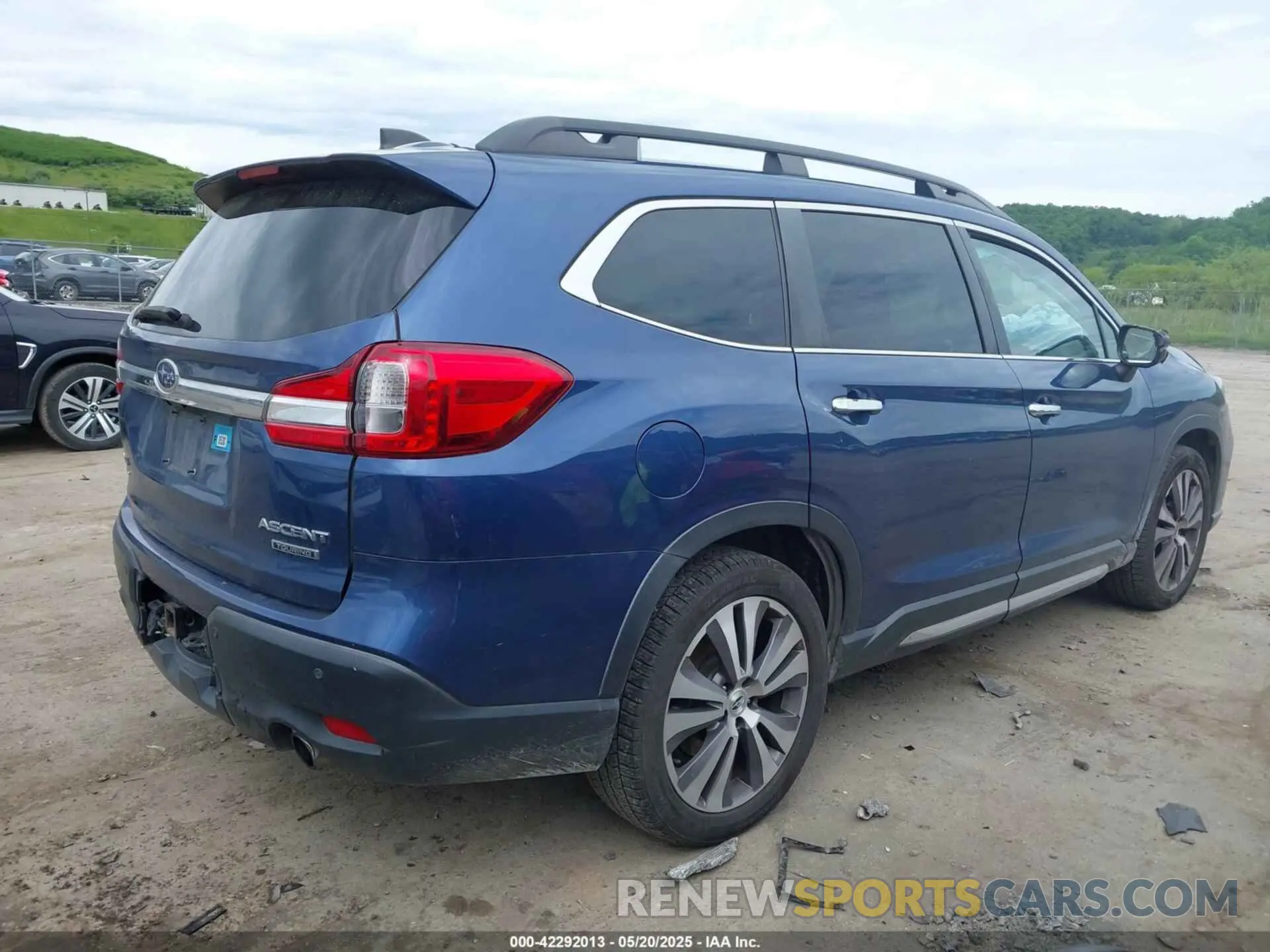 4 Photograph of a damaged car 4S4WMARD2K3430488 SUBARU ASCENT 2019