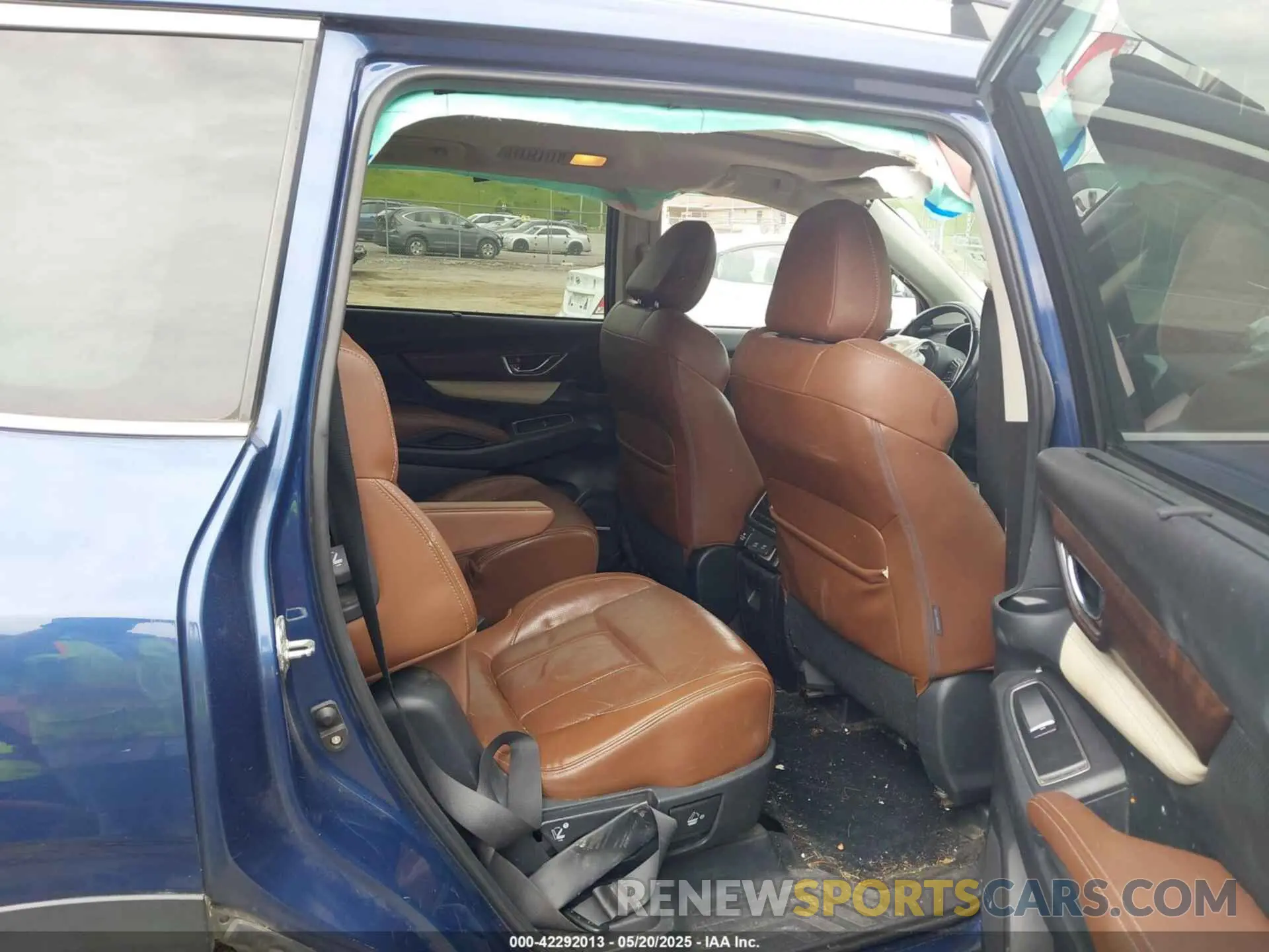 8 Photograph of a damaged car 4S4WMARD2K3430488 SUBARU ASCENT 2019