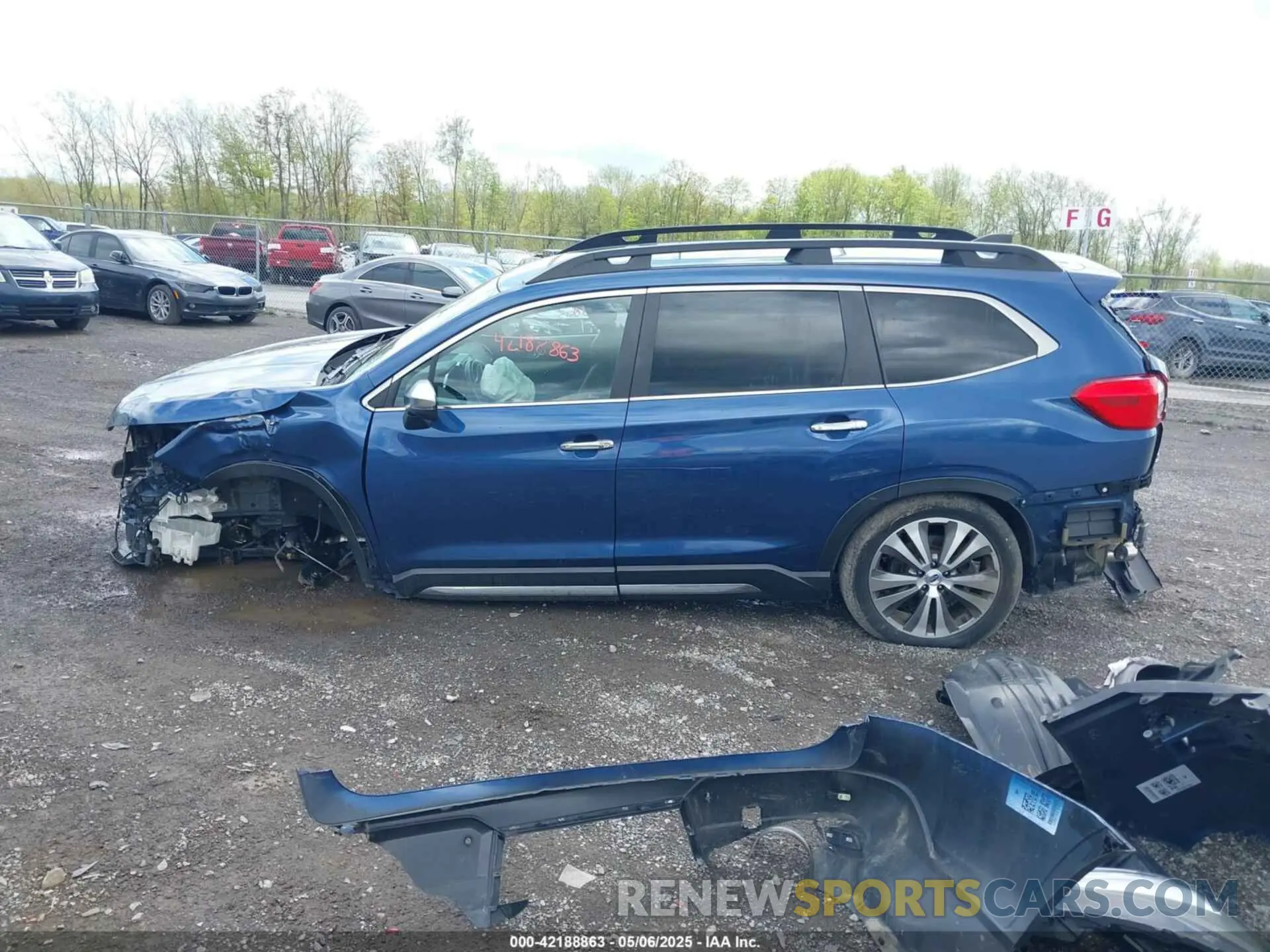 13 Photograph of a damaged car 4S4WMARD3K3445534 SUBARU ASCENT 2019