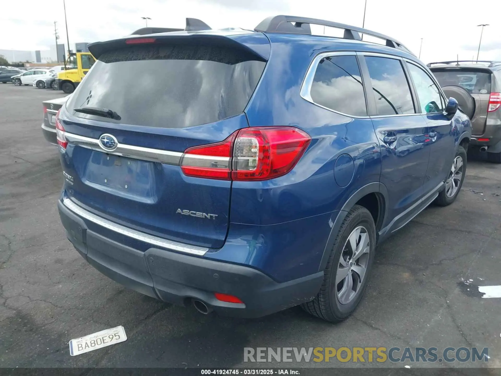 4 Photograph of a damaged car 4S4WMACD8L3478829 SUBARU ASCENT 2020