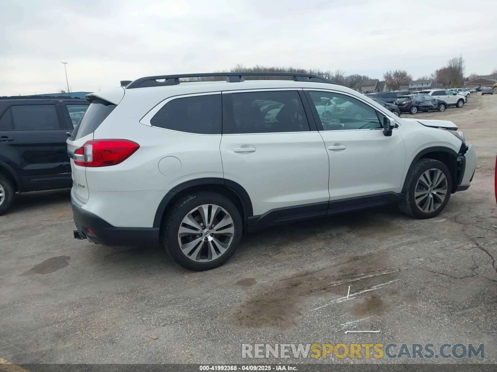 13 Photograph of a damaged car 4S4WMAED7L3409627 SUBARU ASCENT 2020