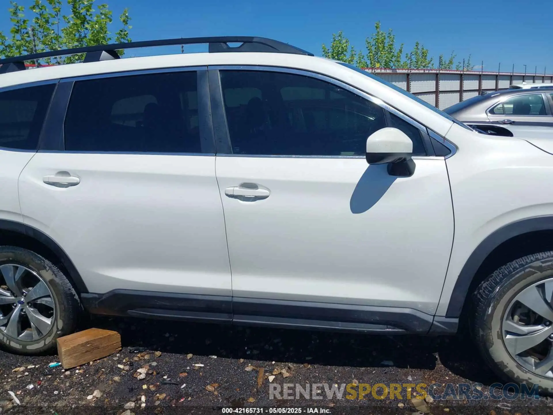 13 Photograph of a damaged car 4S4WMAFD3L3452019 SUBARU ASCENT 2020