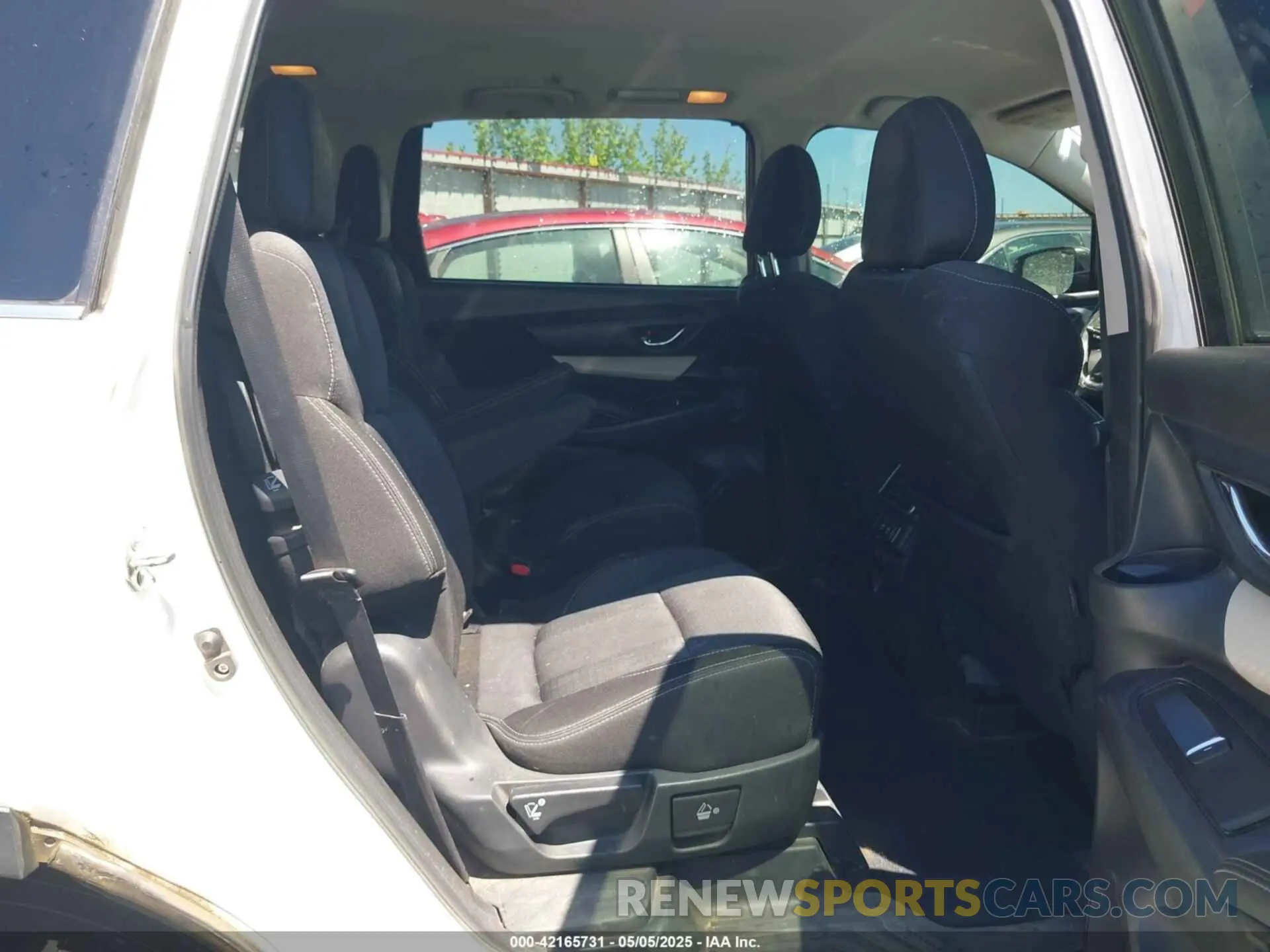 8 Photograph of a damaged car 4S4WMAFD3L3452019 SUBARU ASCENT 2020