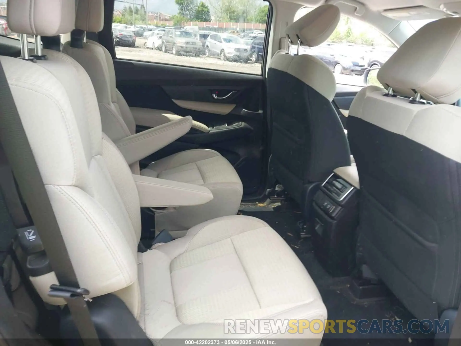 8 Photograph of a damaged car 4S4WMAFDXL3466046 SUBARU ASCENT 2020