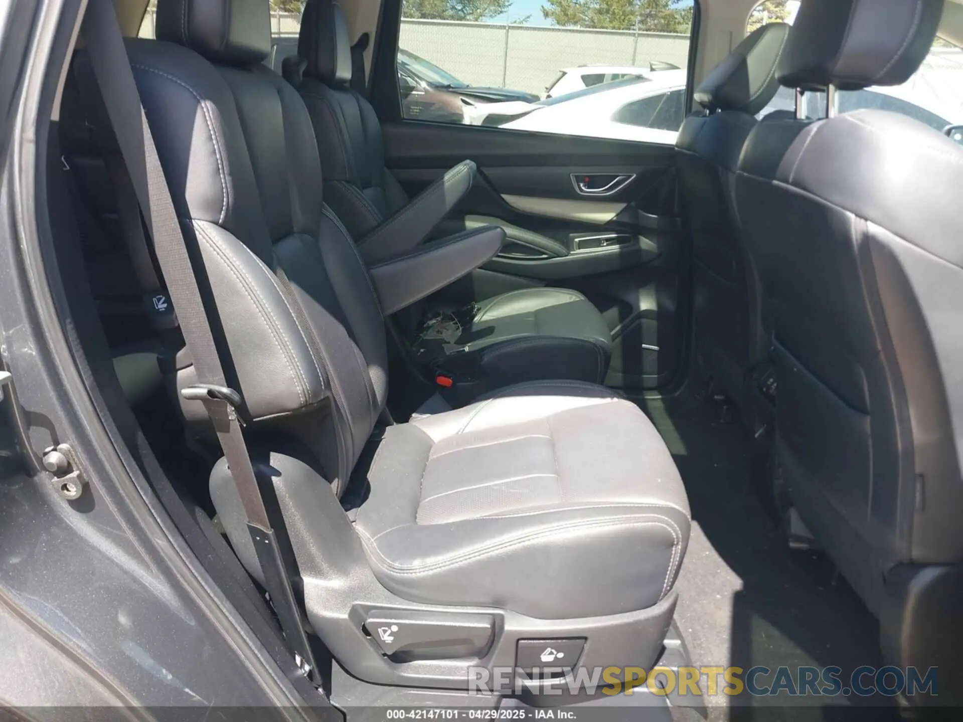 8 Photograph of a damaged car 4S4WMAPD0L3431501 SUBARU ASCENT 2020