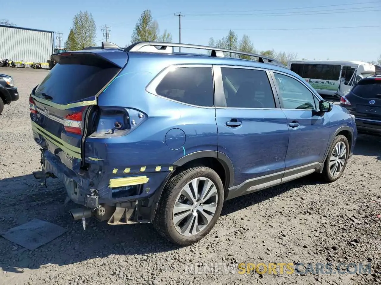 3 Photograph of a damaged car 4S4WMAPD6L3451705 SUBARU ASCENT 2020