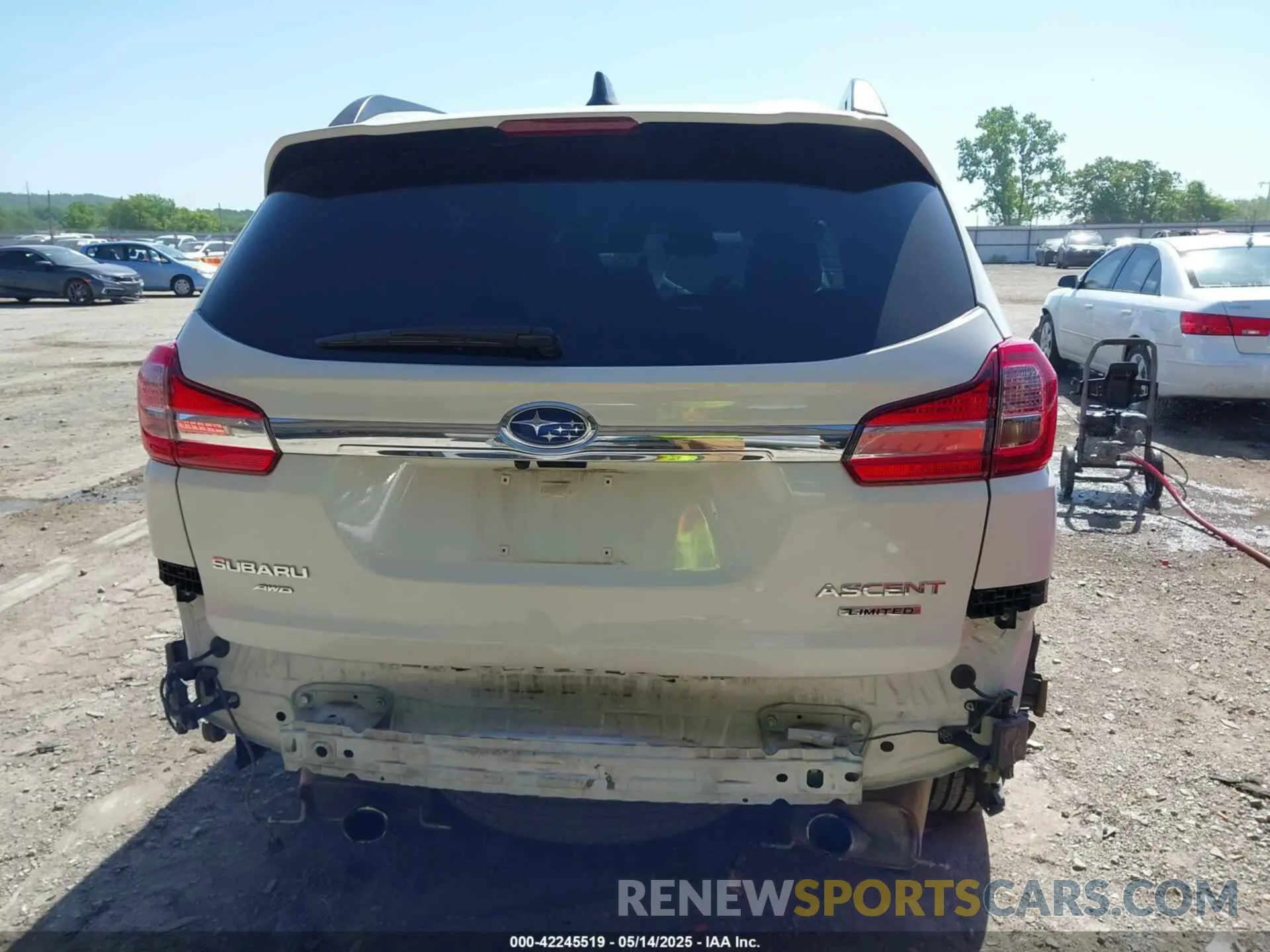 17 Photograph of a damaged car 4S4WMAPDXL3421851 SUBARU ASCENT 2020