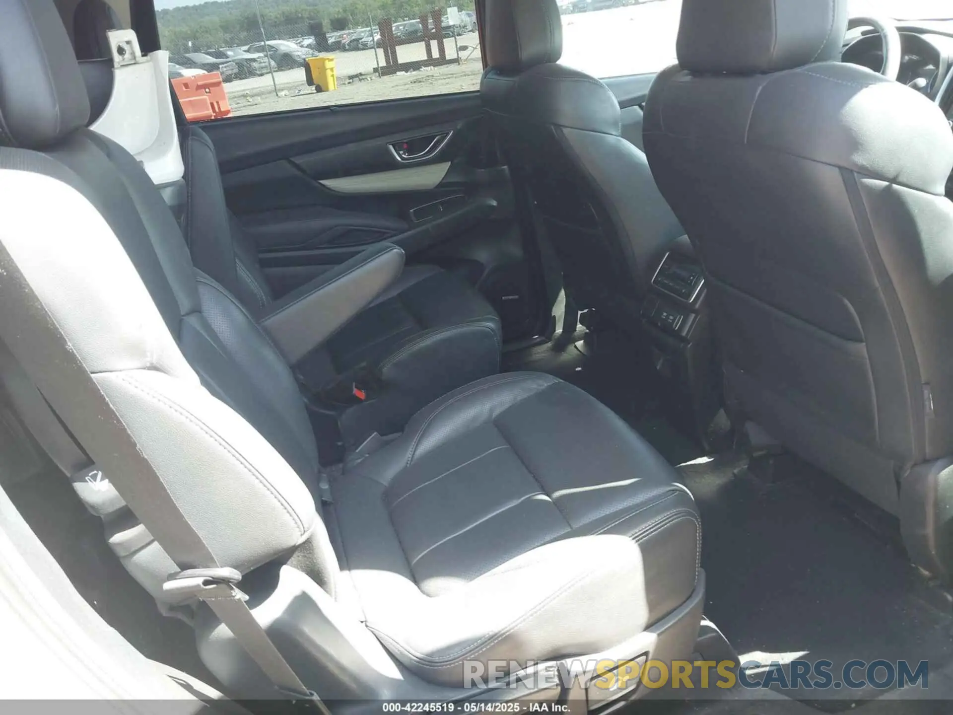 8 Photograph of a damaged car 4S4WMAPDXL3421851 SUBARU ASCENT 2020