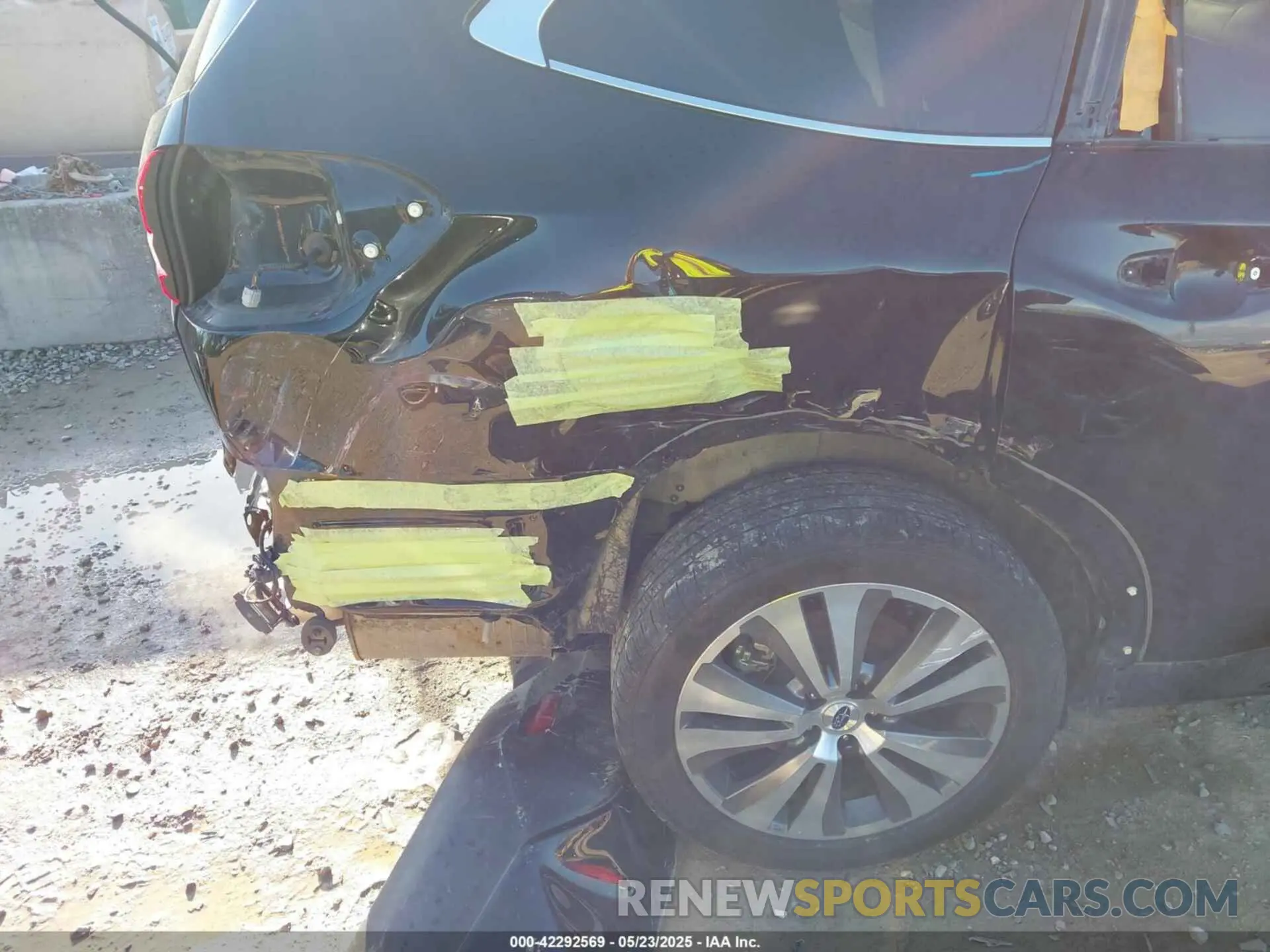 18 Photograph of a damaged car 4S4WMARD2L3450080 SUBARU ASCENT 2020