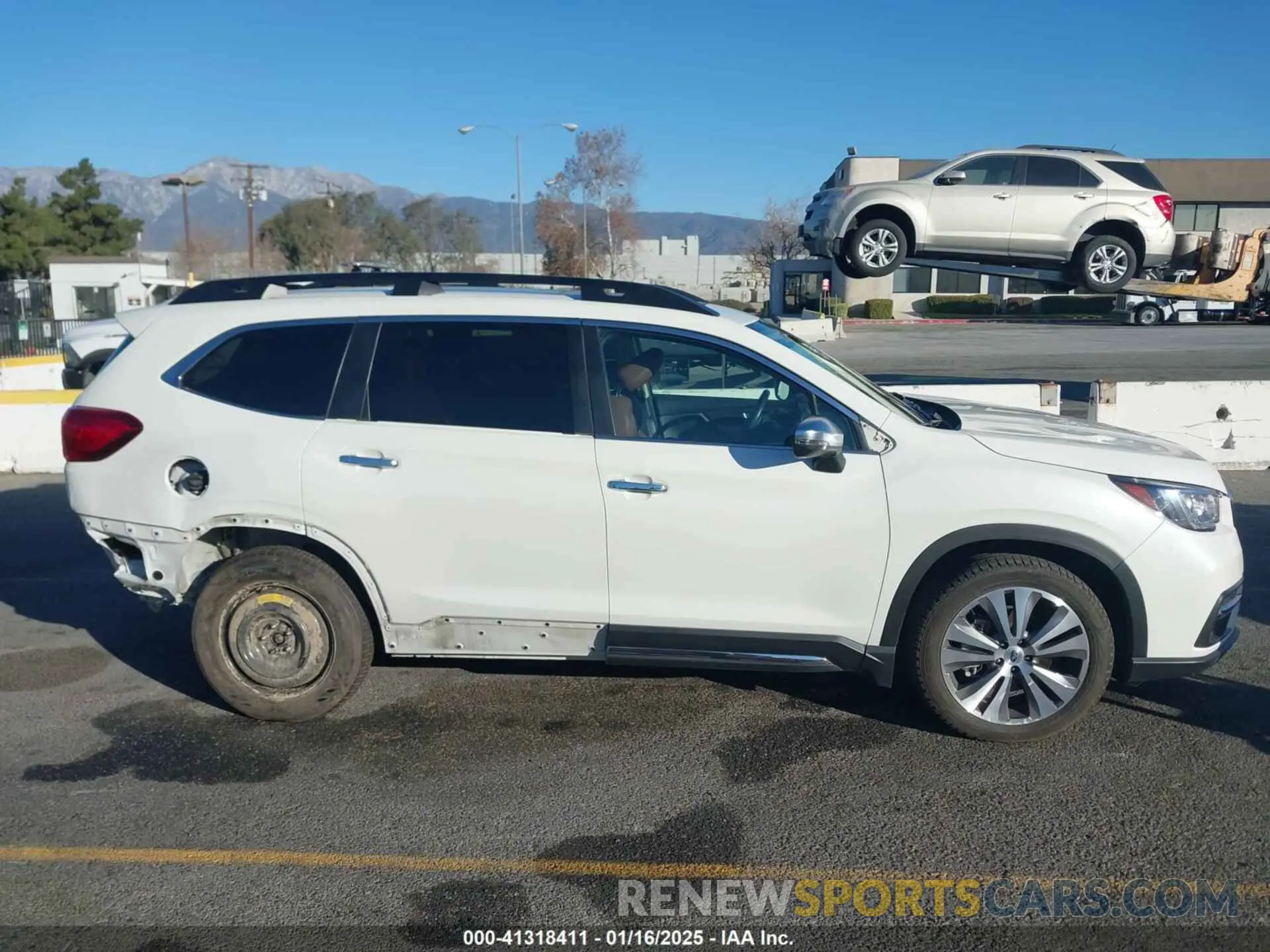 14 Photograph of a damaged car 4S4WMARD3L3465347 SUBARU ASCENT 2020