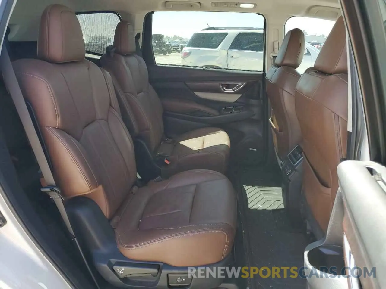 11 Photograph of a damaged car 4S4WMARDXL3431244 SUBARU ASCENT 2020