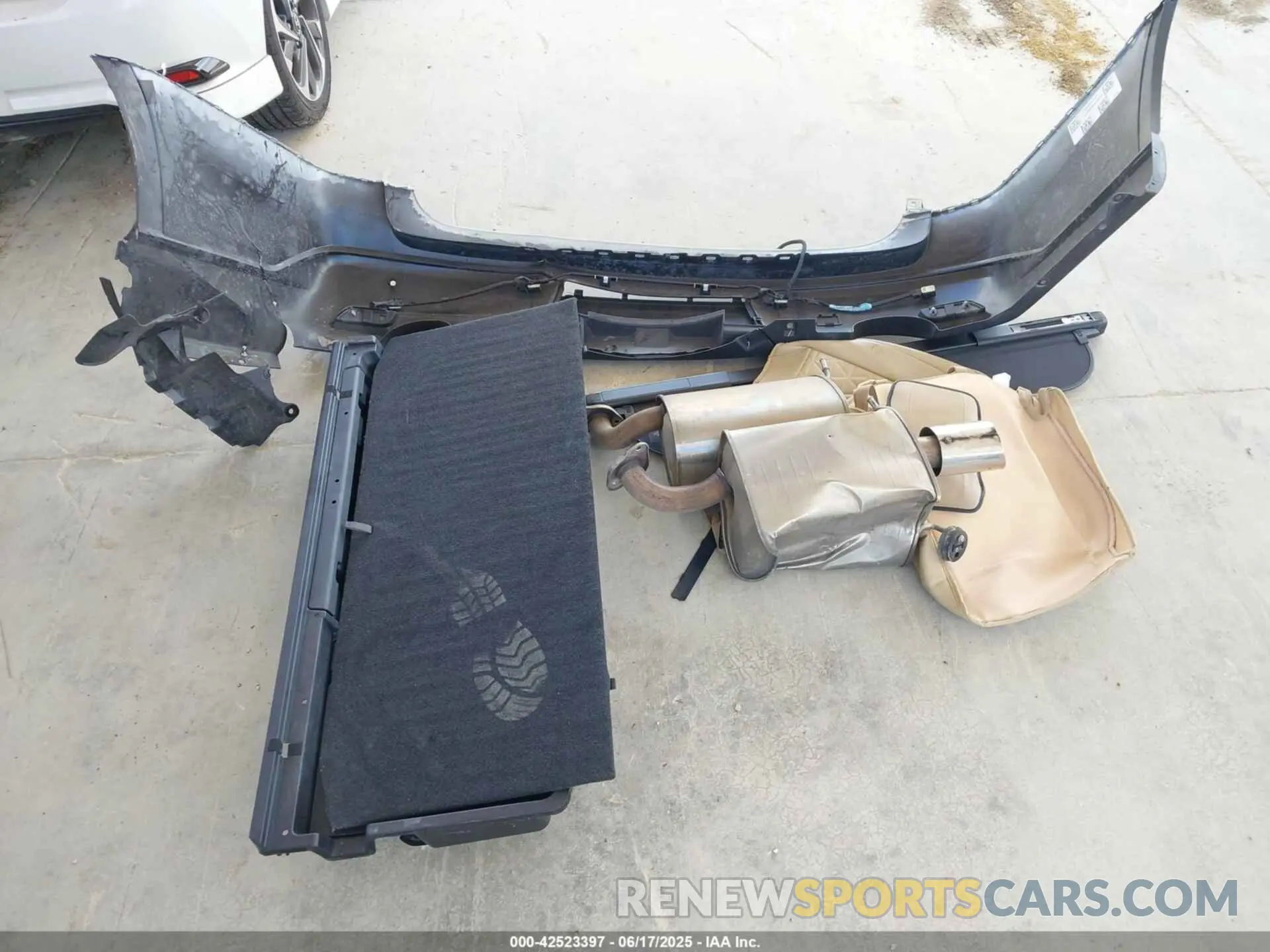 12 Photograph of a damaged car 4S4WMACD0M3408940 SUBARU ASCENT 2021