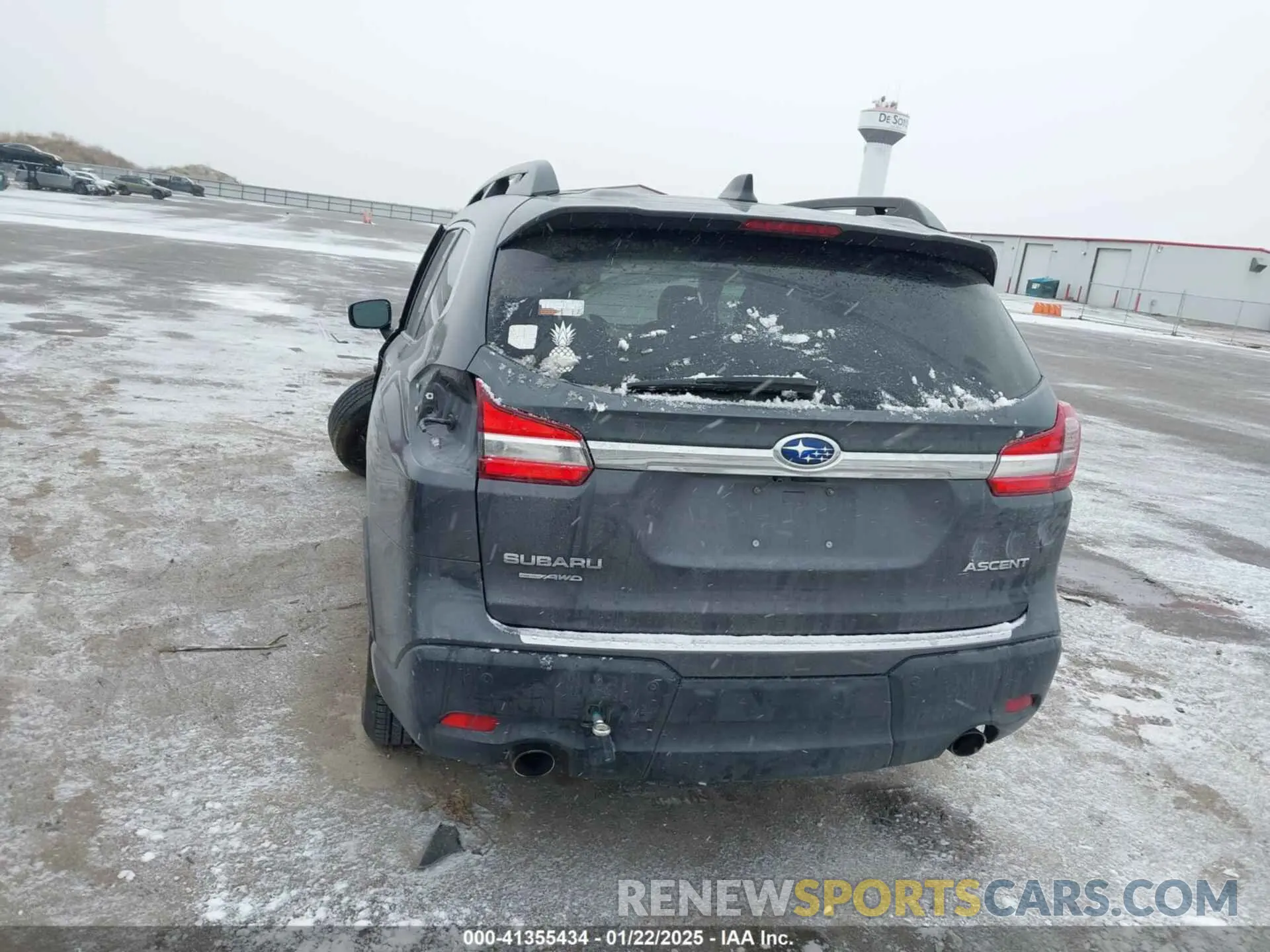 18 Photograph of a damaged car 4S4WMAFD3M3429714 SUBARU ASCENT 2021