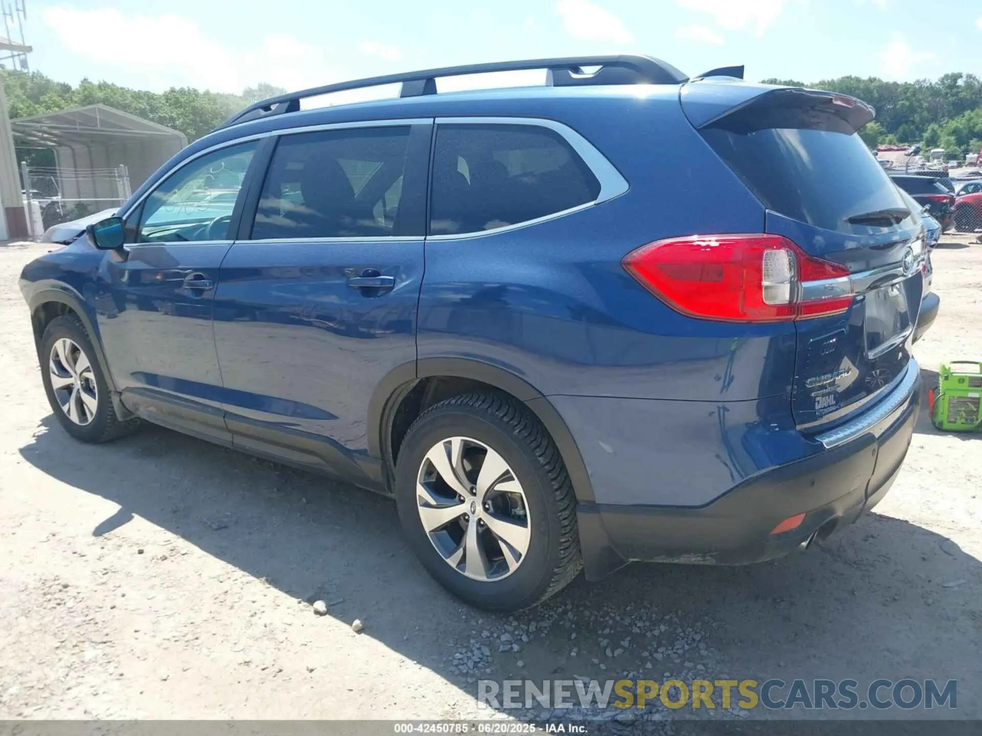 3 Photograph of a damaged car 4S4WMAFD6M3428461 SUBARU ASCENT 2021