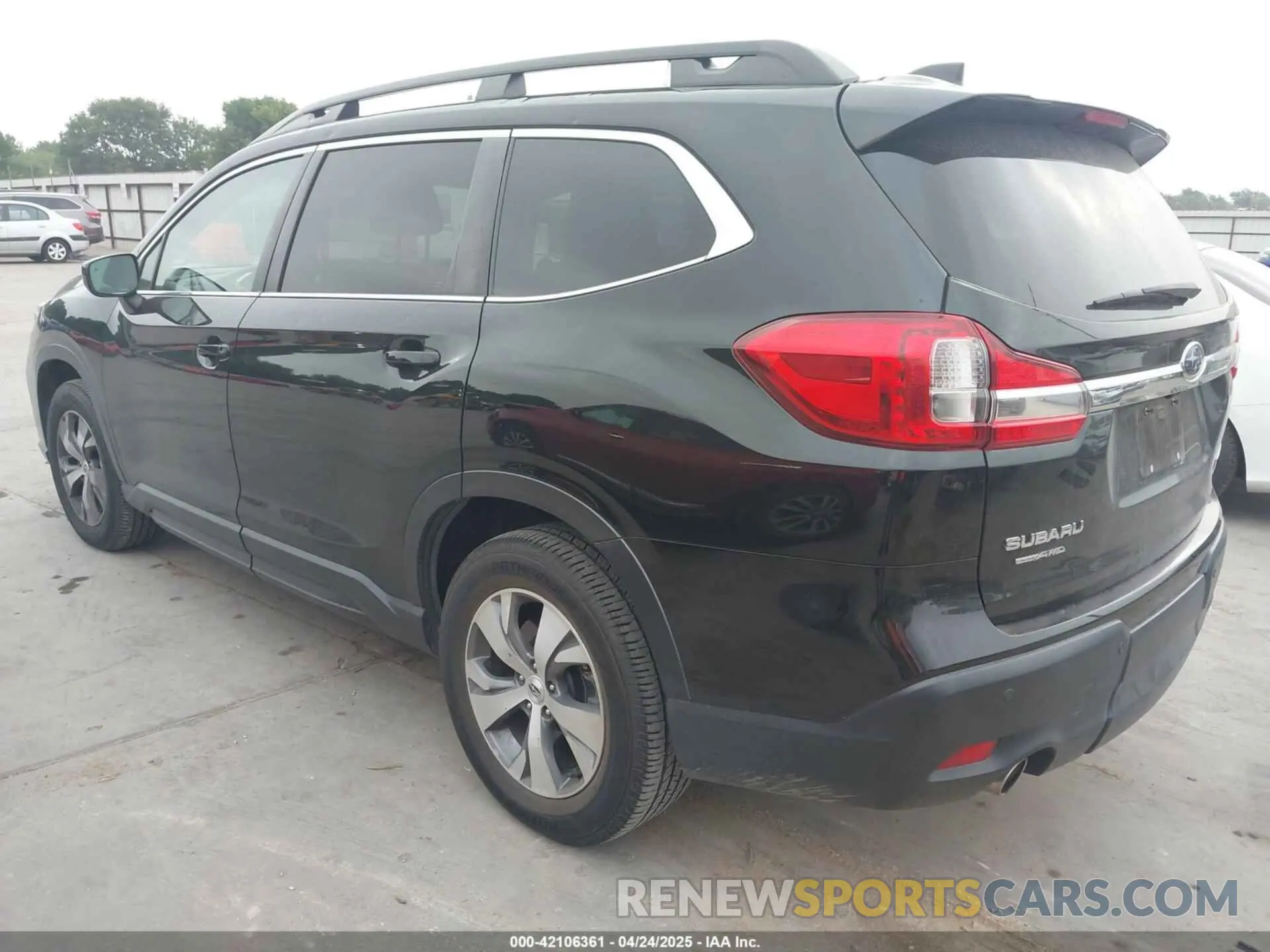 3 Photograph of a damaged car 4S4WMAFD8M3433564 SUBARU ASCENT 2021