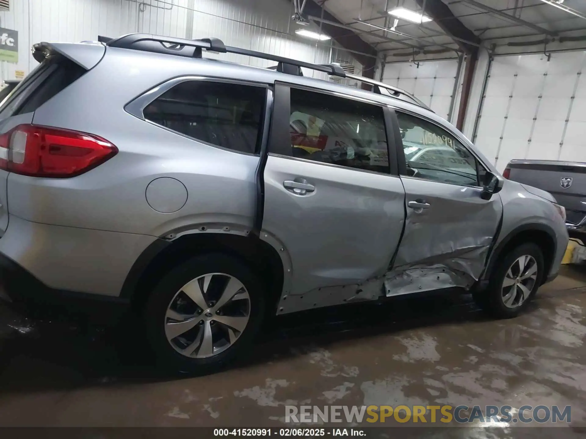 13 Photograph of a damaged car 4S4WMAFDXM3420217 SUBARU ASCENT 2021