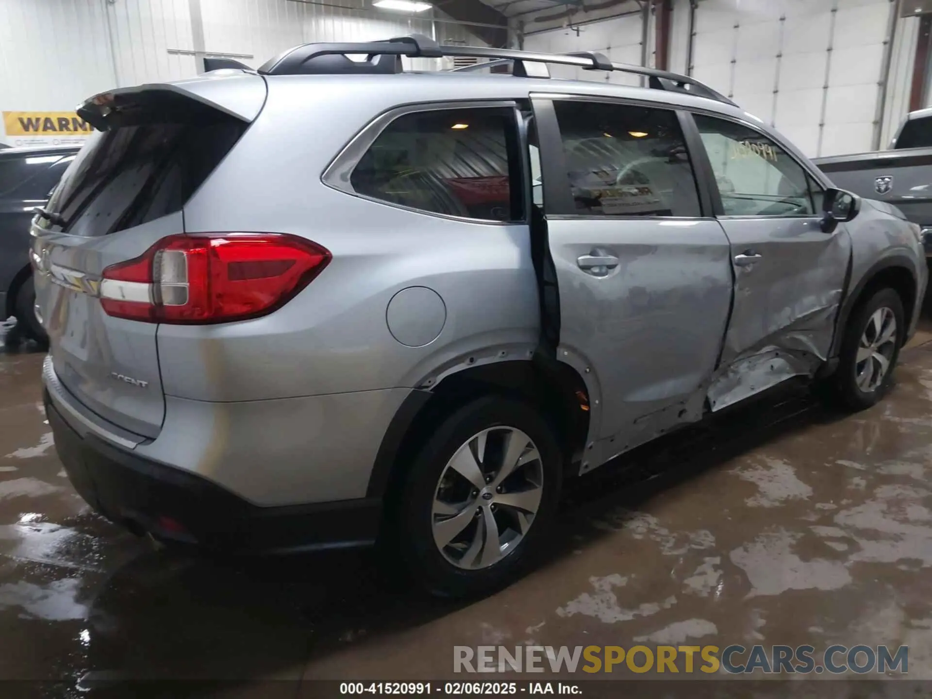 4 Photograph of a damaged car 4S4WMAFDXM3420217 SUBARU ASCENT 2021