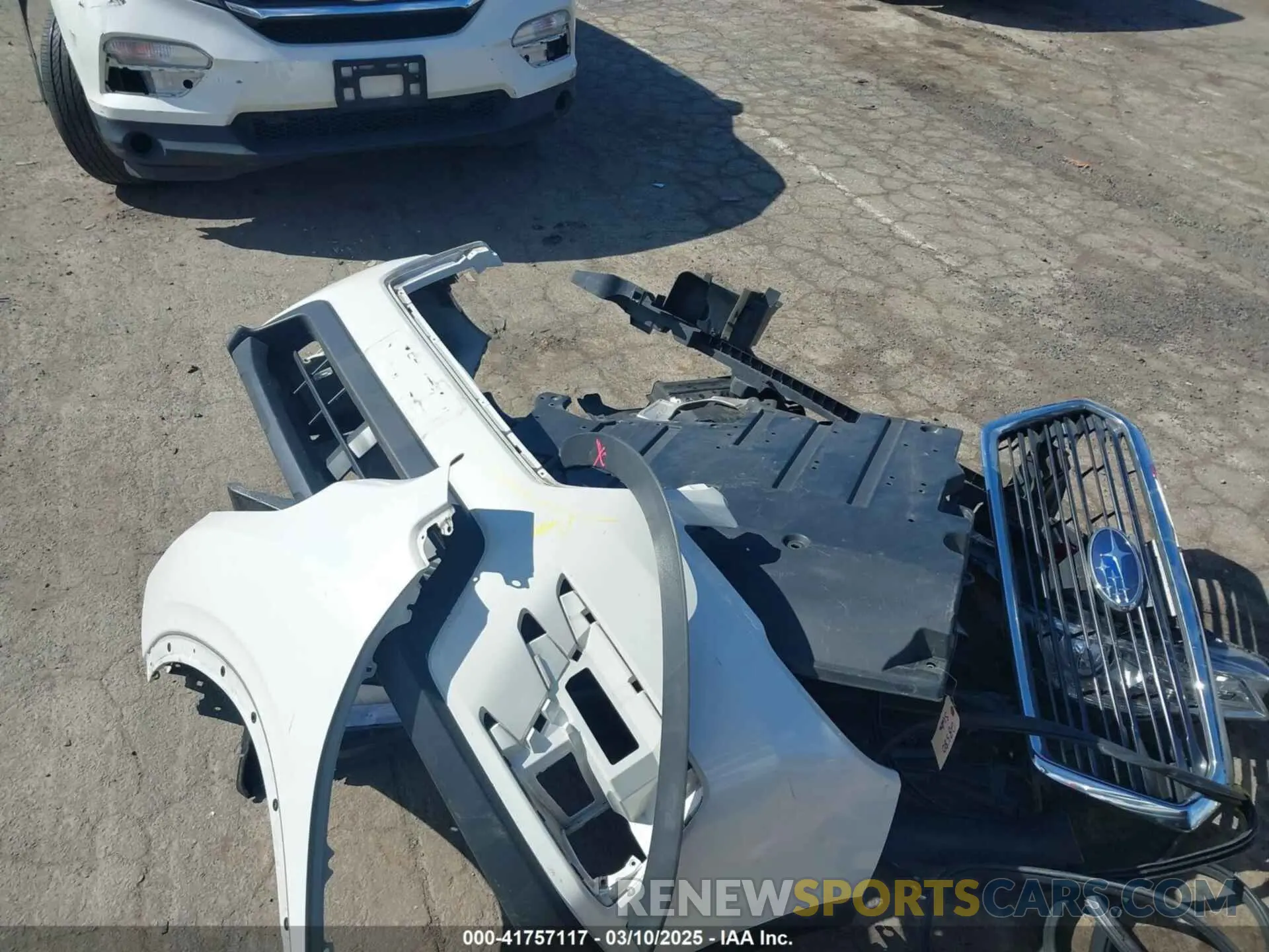 18 Photograph of a damaged car 4S4WMALD1M3403987 SUBARU ASCENT 2021