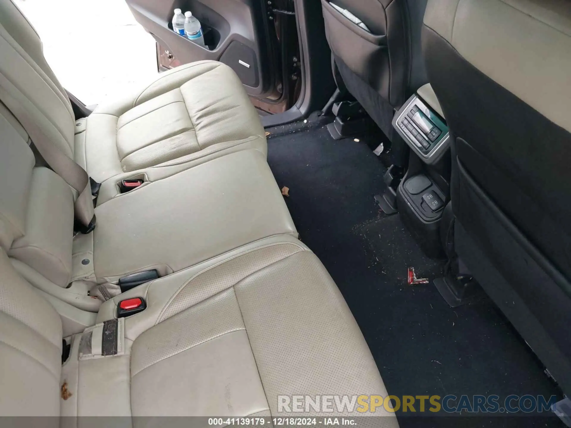 8 Photograph of a damaged car 4S4WMALD3M3405594 SUBARU ASCENT 2021