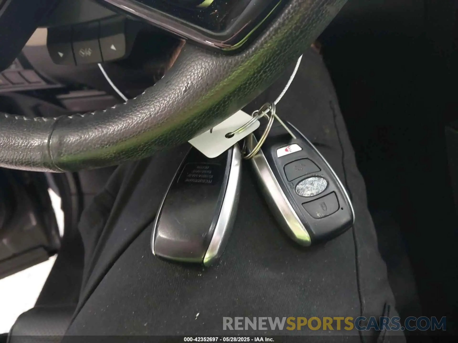 11 Photograph of a damaged car 4S4WMALD5M3405385 SUBARU ASCENT 2021