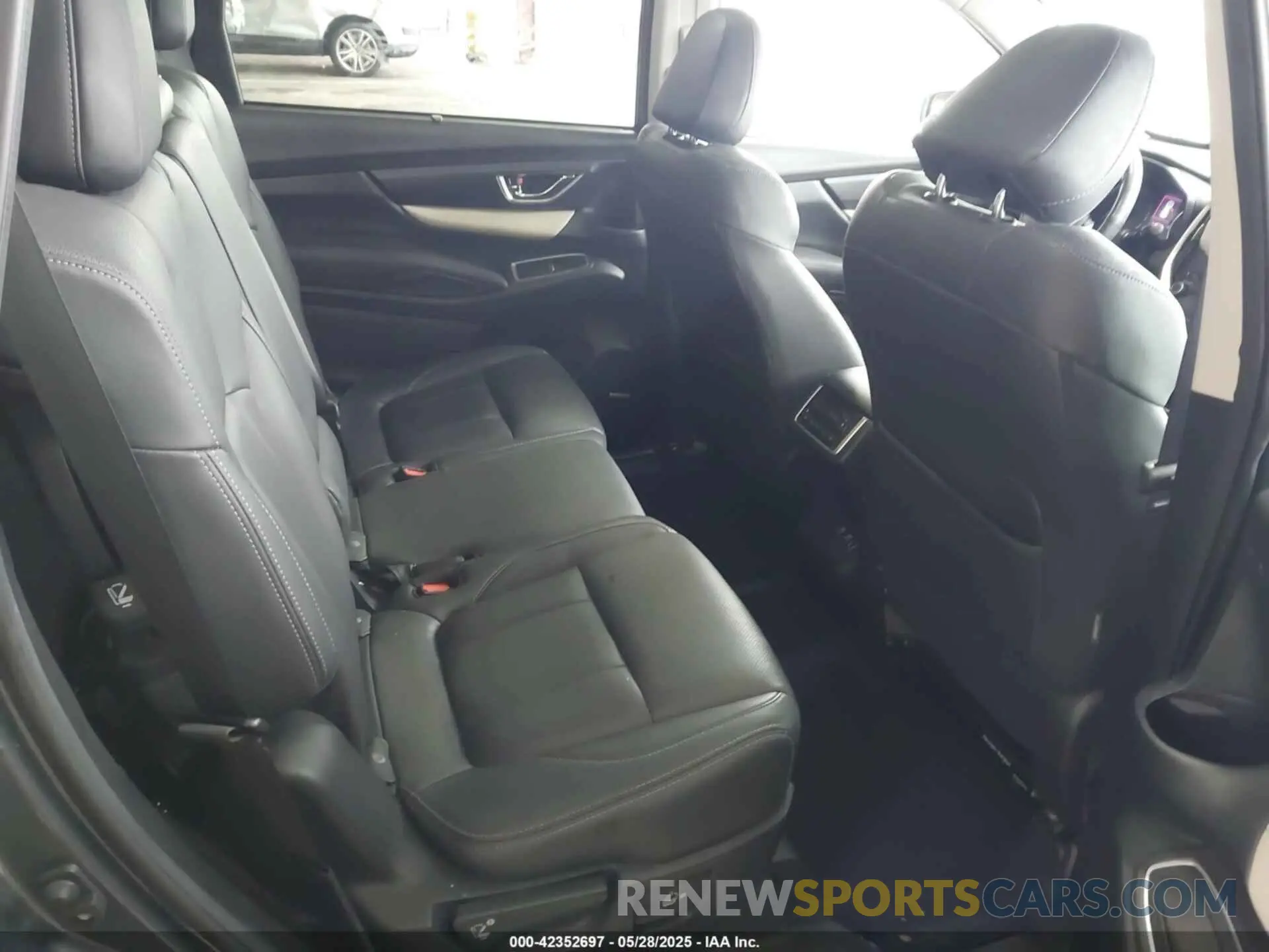 8 Photograph of a damaged car 4S4WMALD5M3405385 SUBARU ASCENT 2021