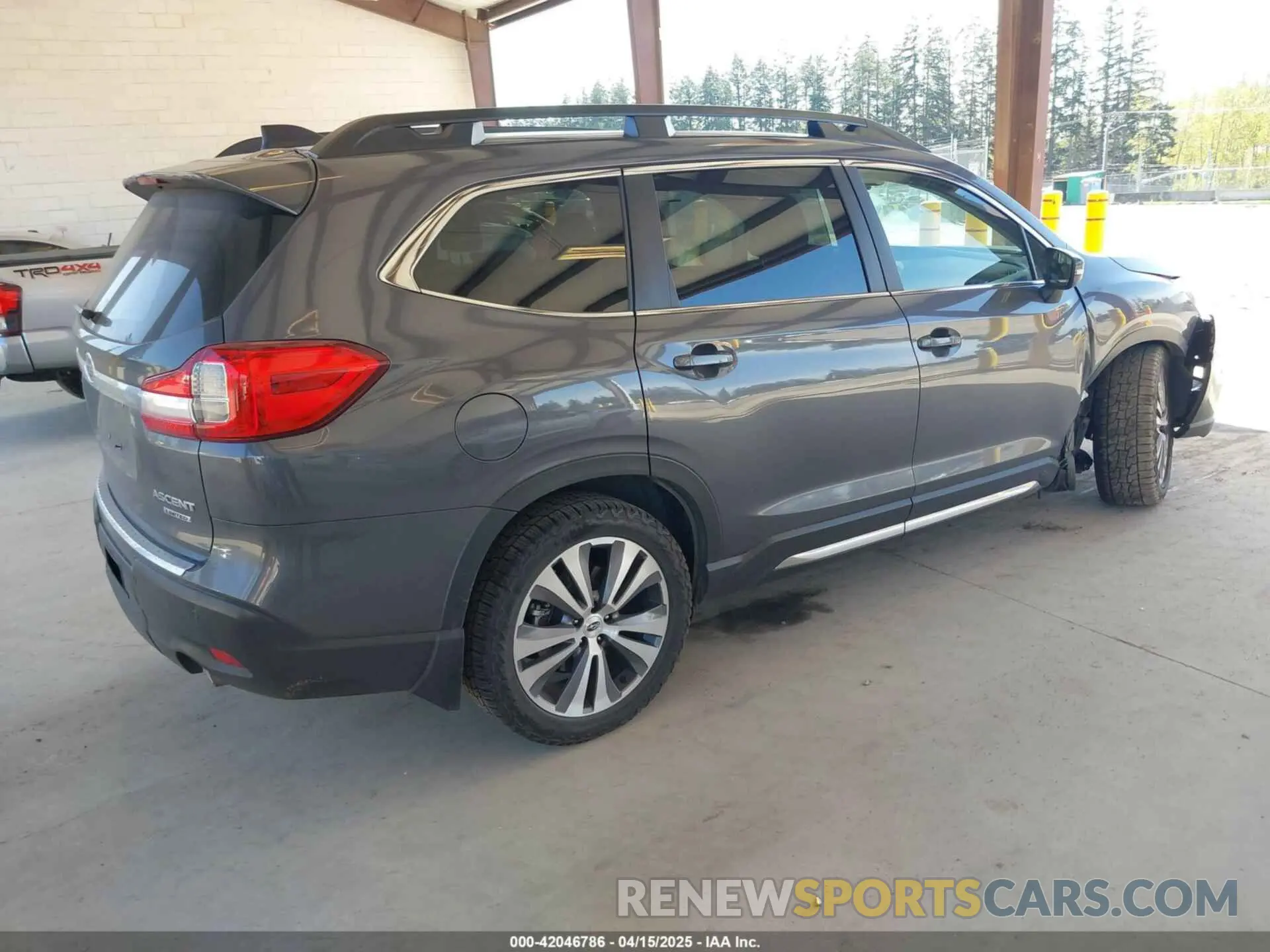 4 Photograph of a damaged car 4S4WMAMD7M3458832 SUBARU ASCENT 2021