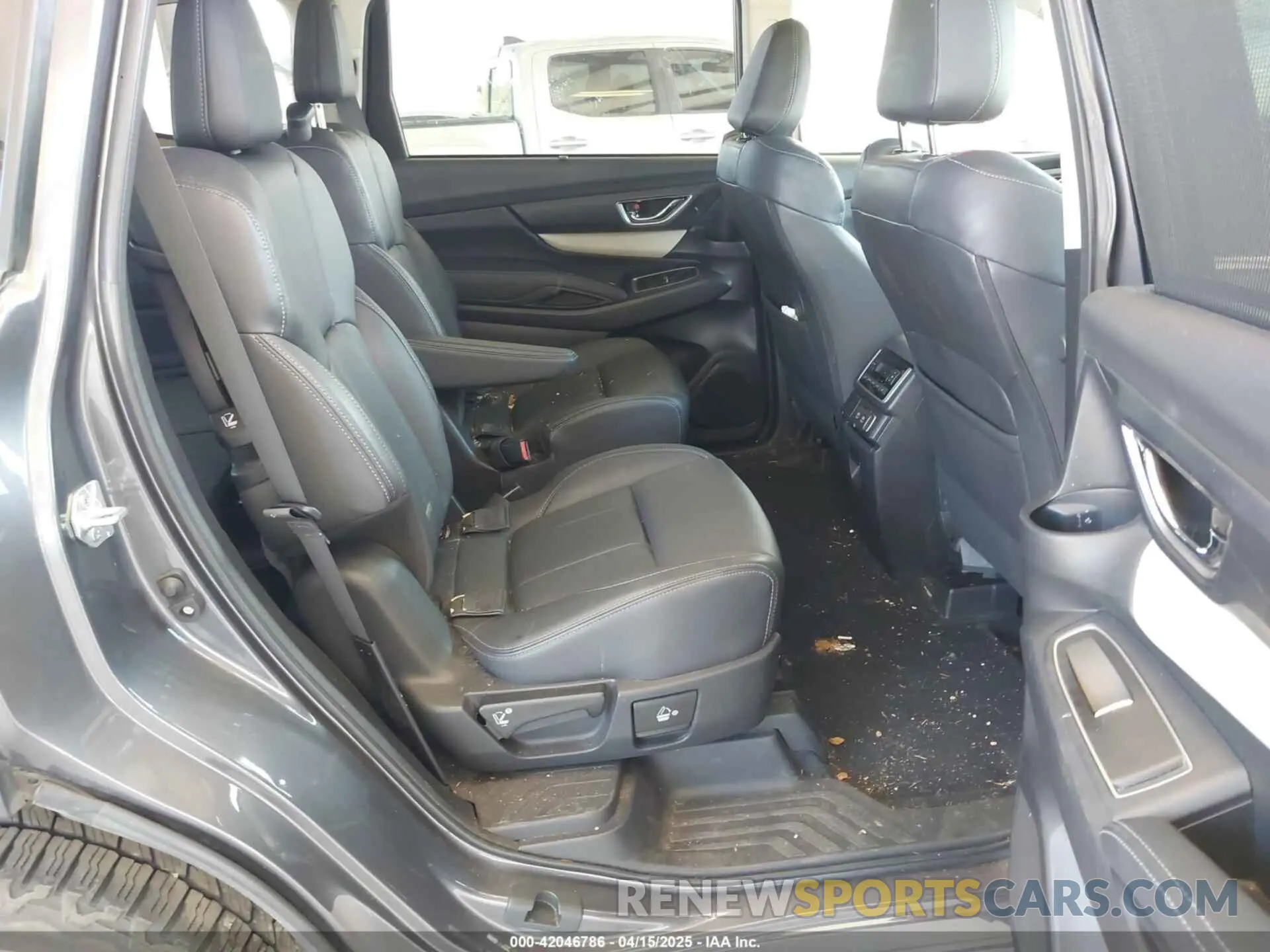 8 Photograph of a damaged car 4S4WMAMD7M3458832 SUBARU ASCENT 2021