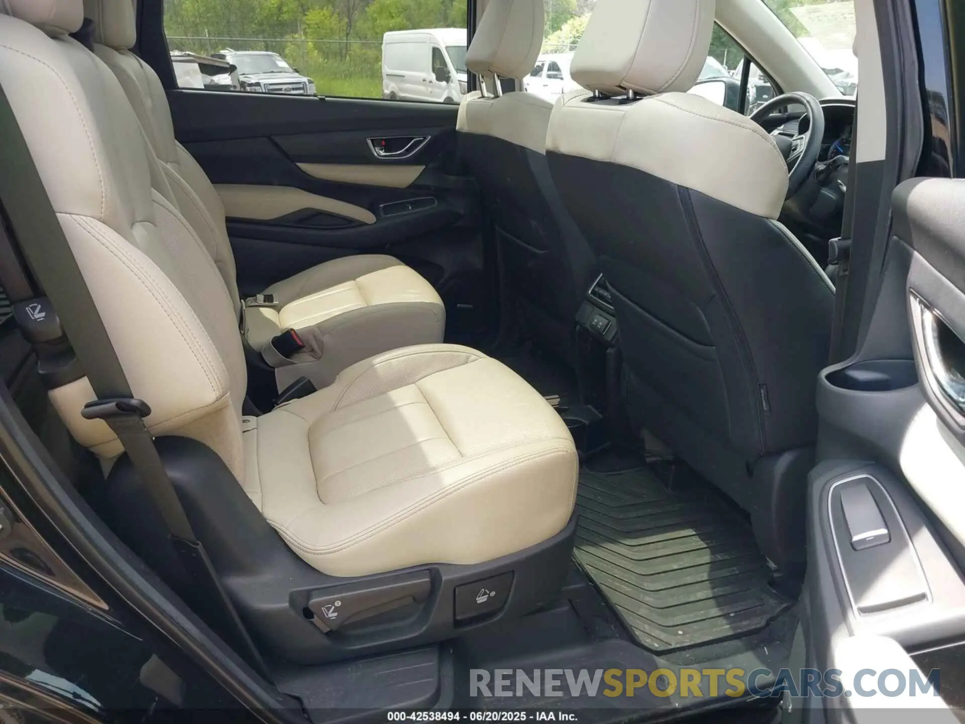 8 Photograph of a damaged car 4S4WMAPDXM3404209 SUBARU ASCENT 2021