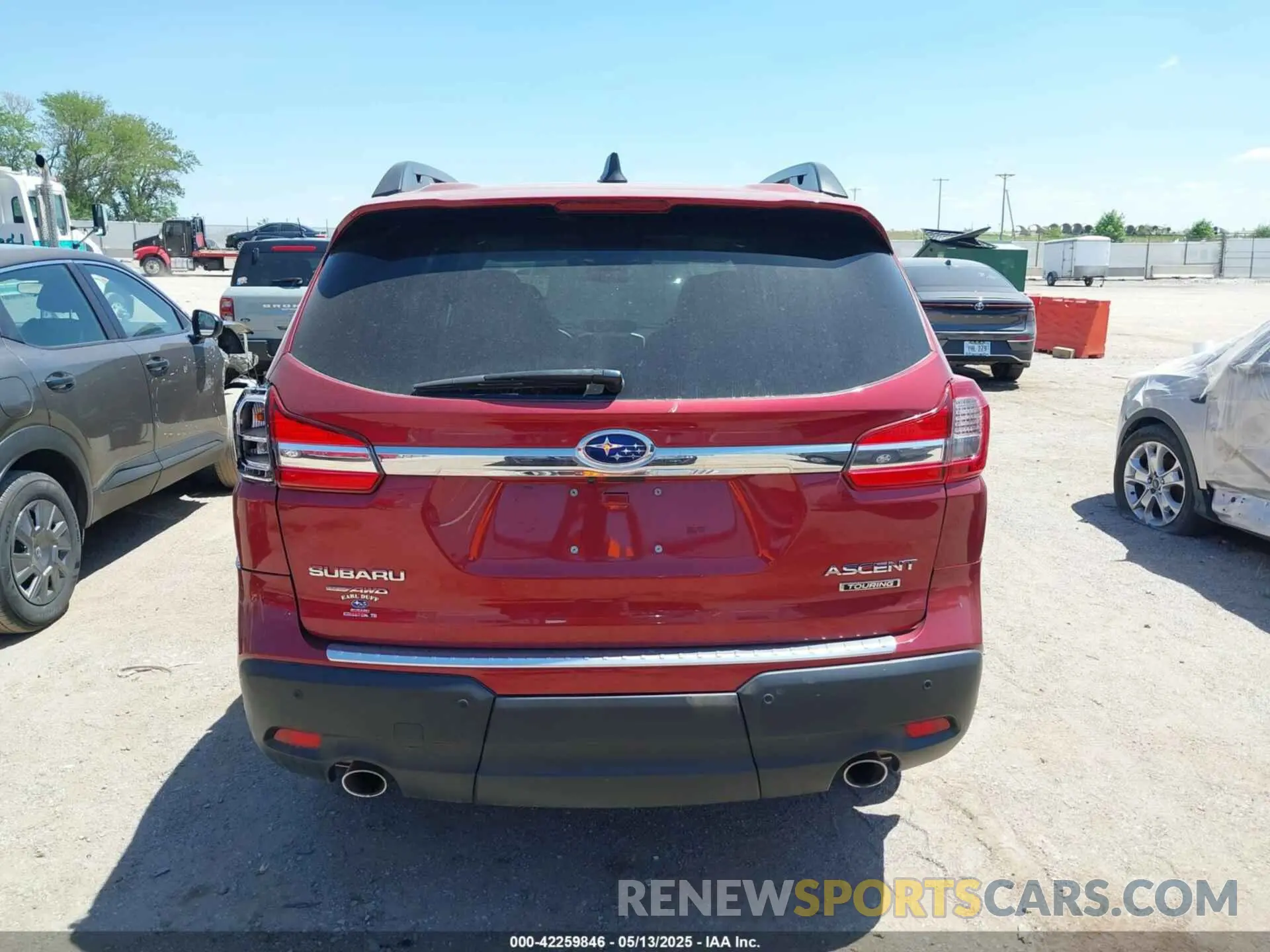 17 Photograph of a damaged car 4S4WMARD3M3464619 SUBARU ASCENT 2021